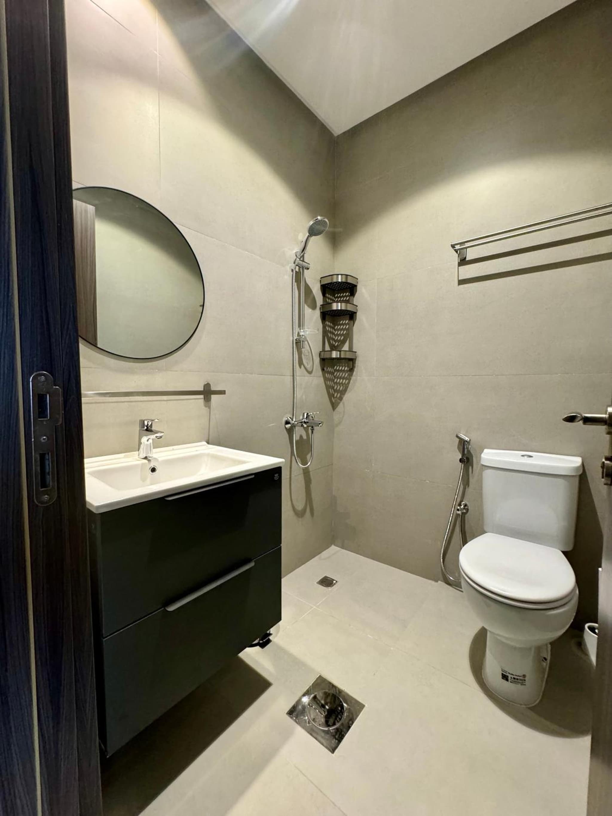 48 residence photo 9