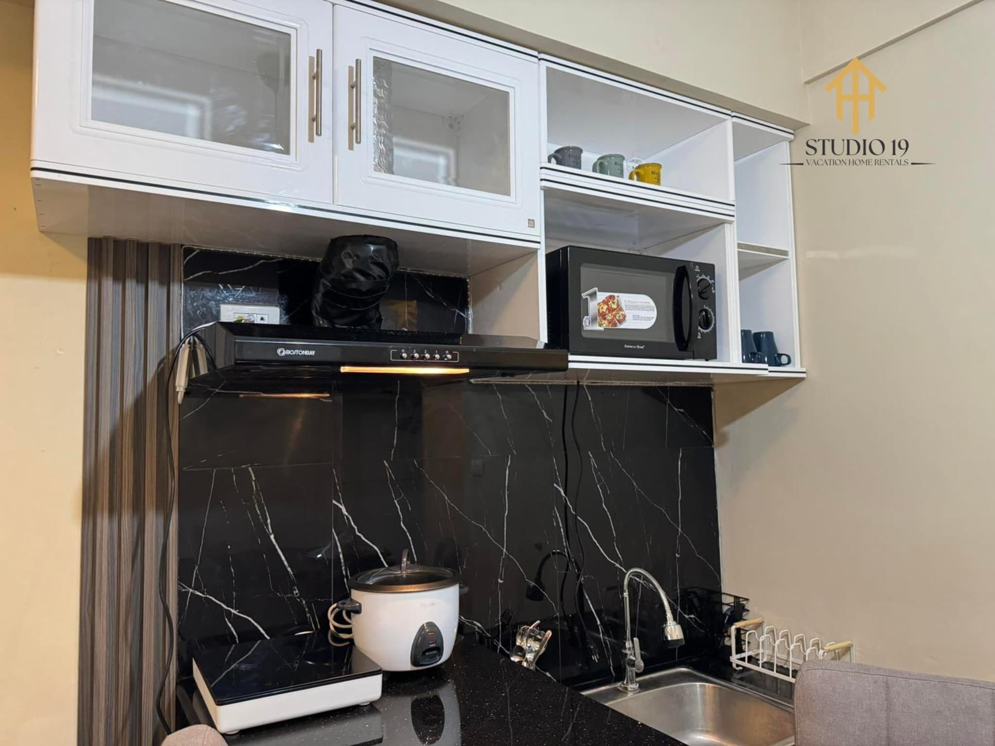 Modern Designed Studio Condo Near Ayala Centrio photo 7