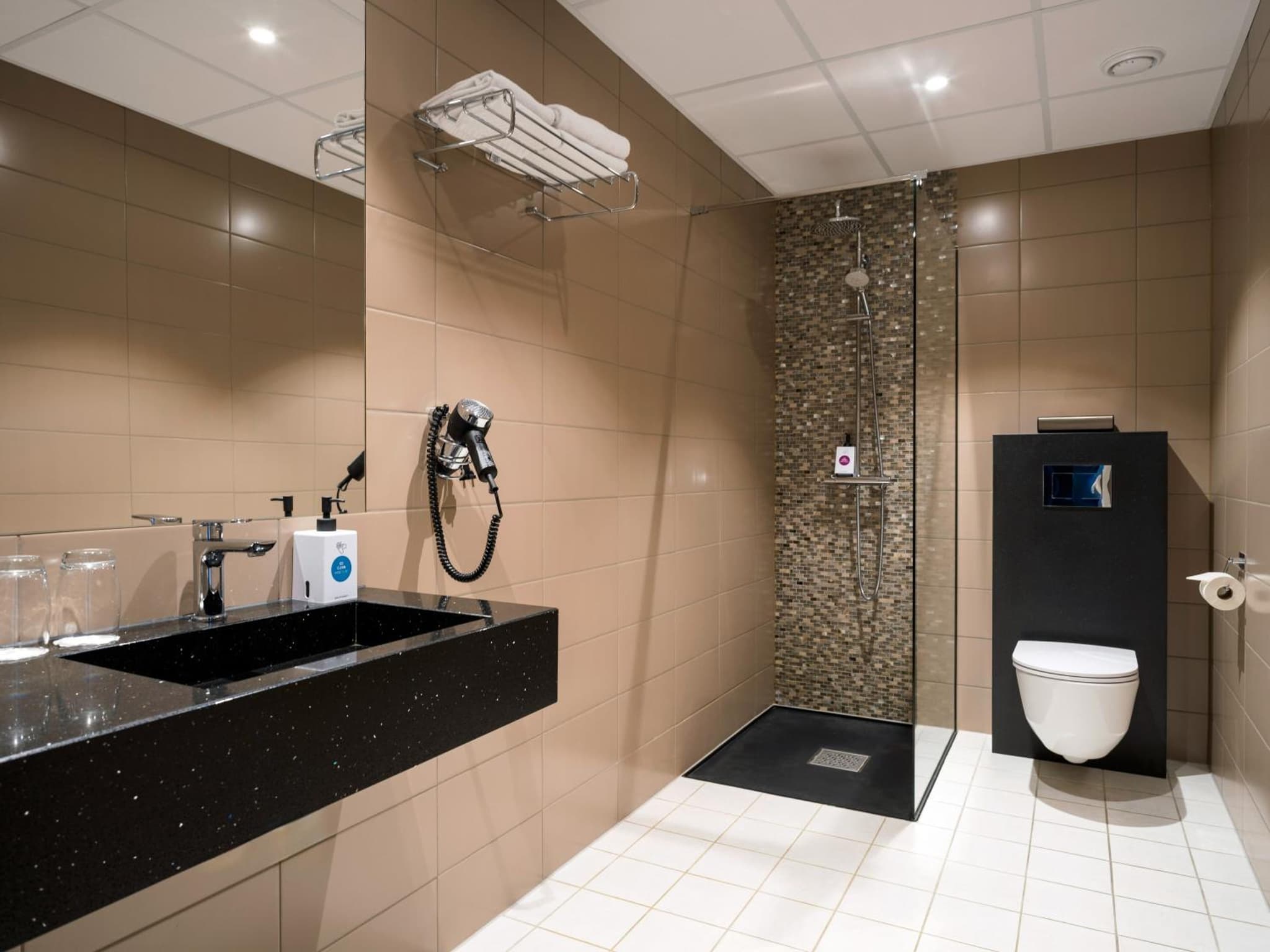 Quality Hotel Grand Royal photo 5