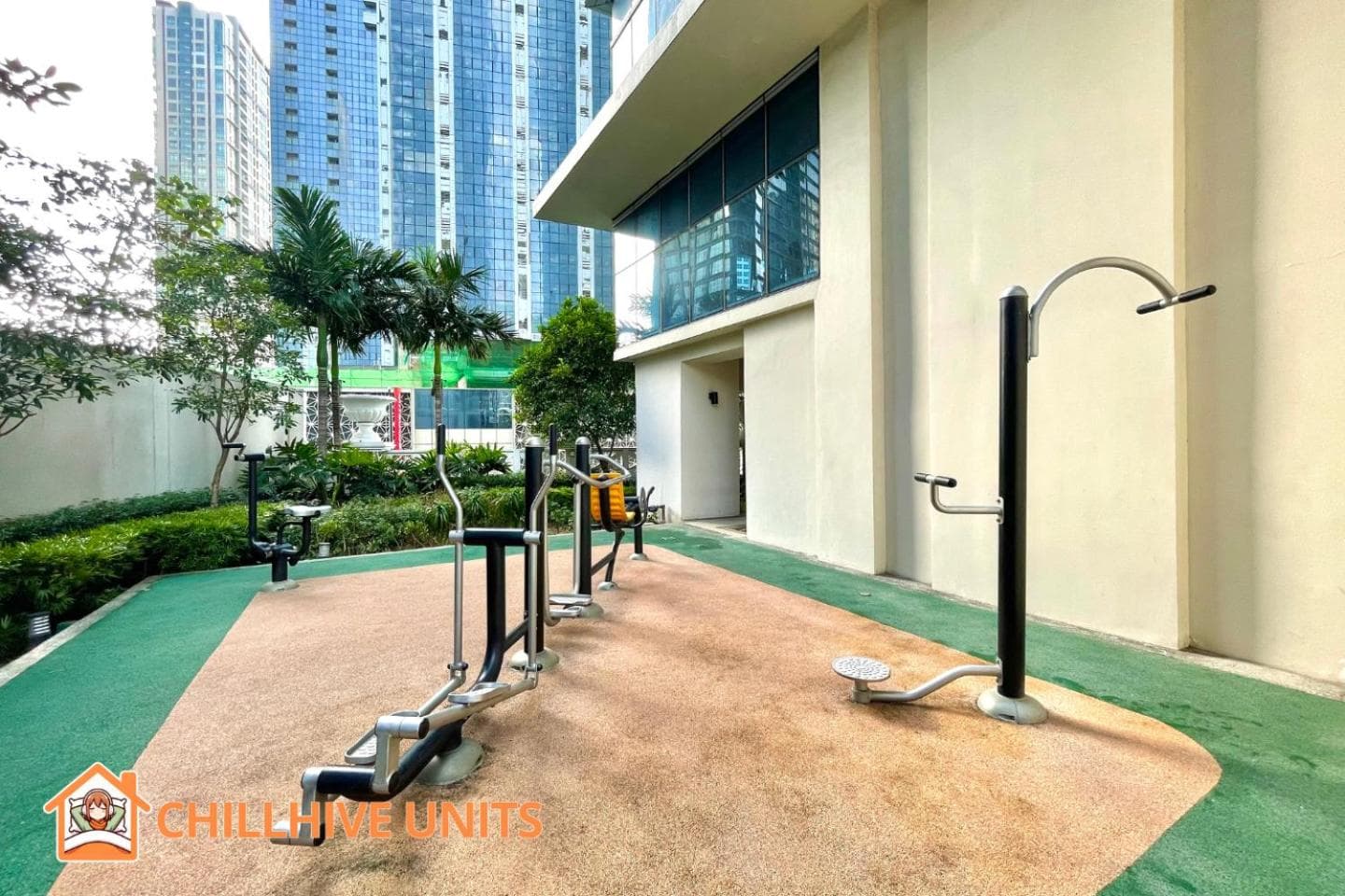 Chic BGC Condo Near Uptown Parade #upt124r photo 6