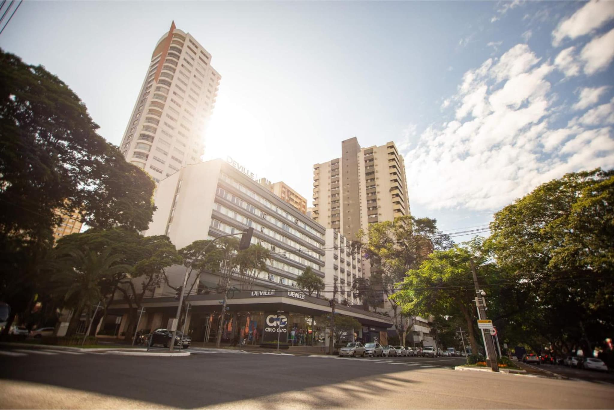 Hotel Deville Prime Maringá