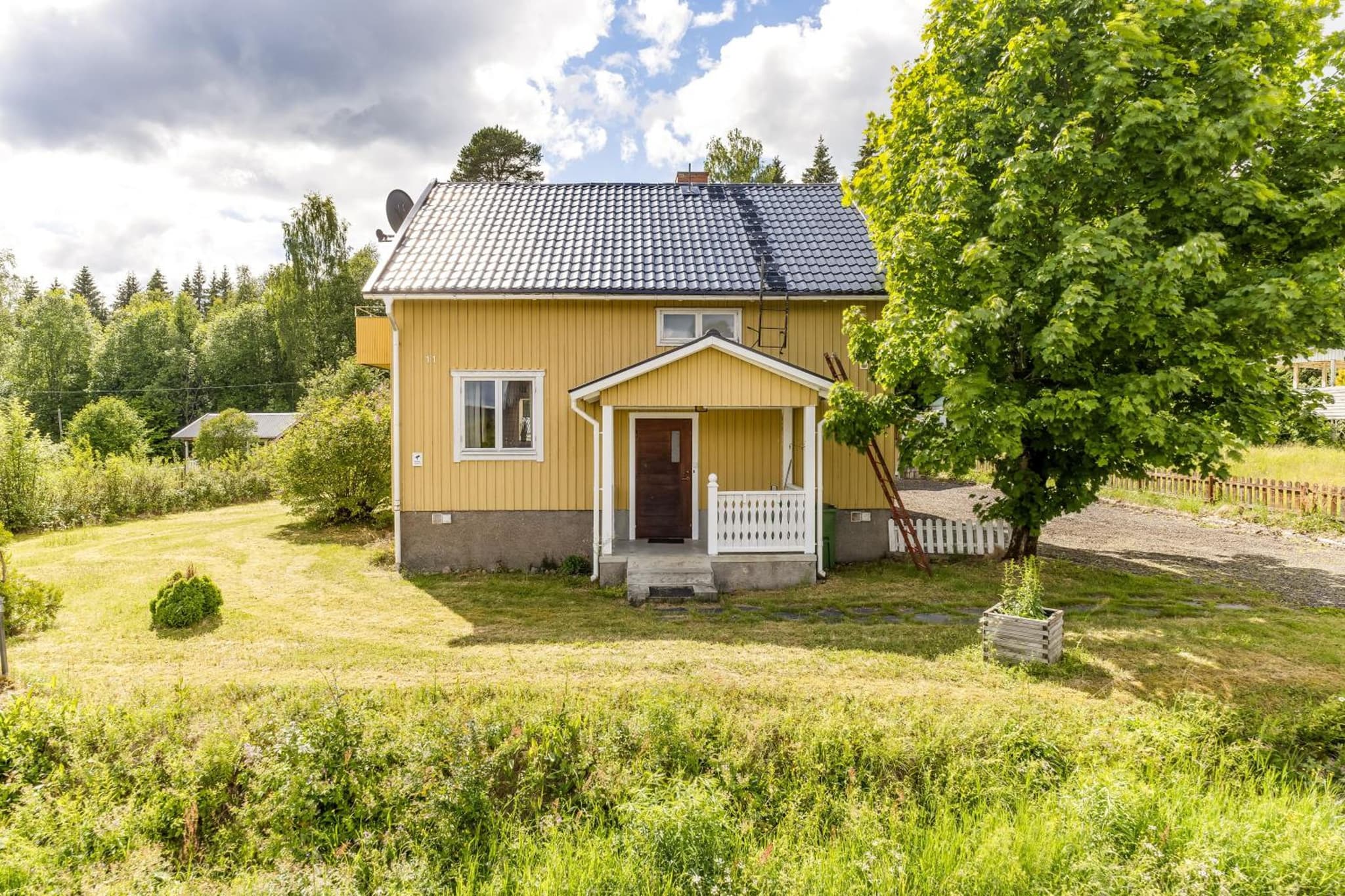 Relaxing Family Home Near The Lake