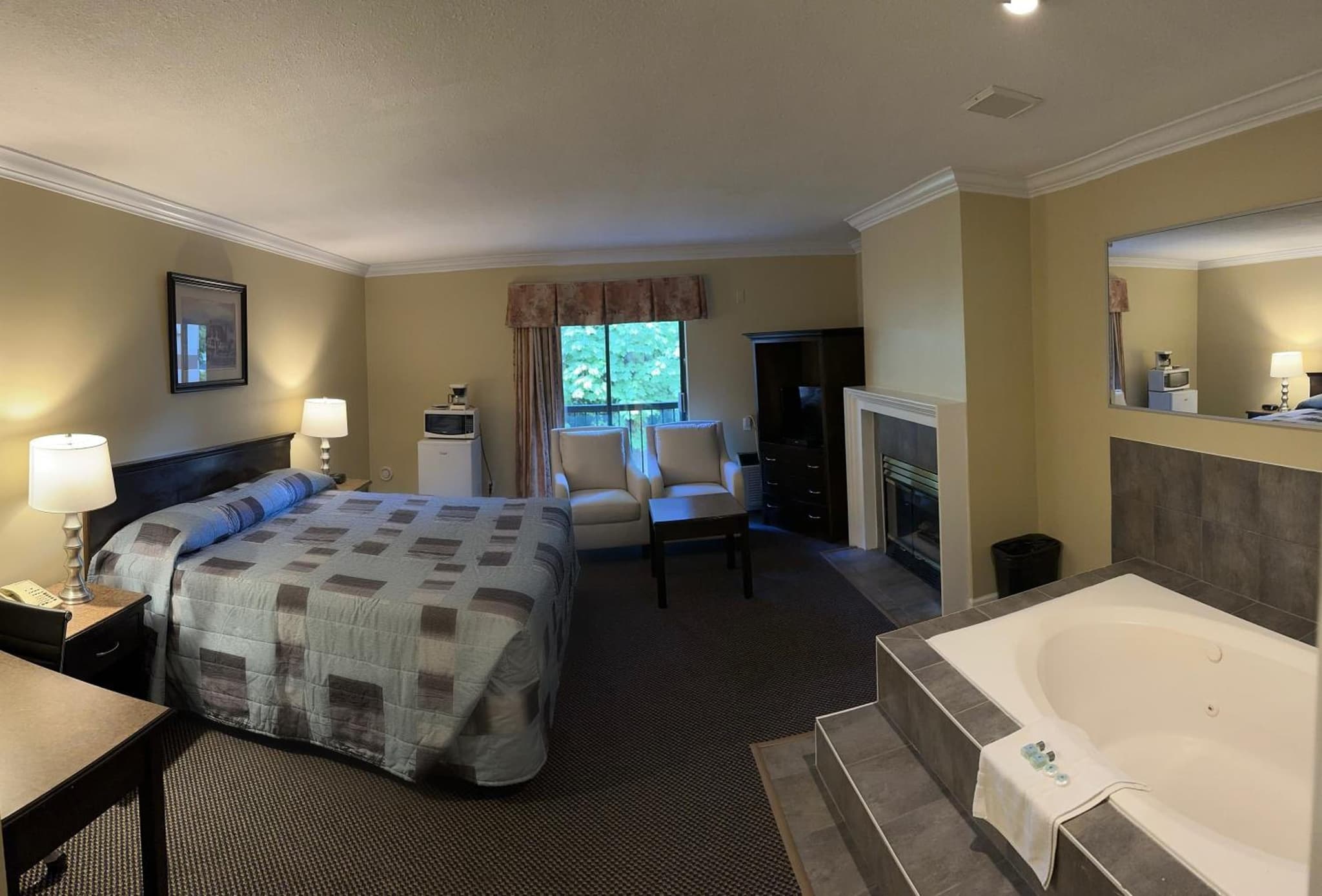 Canadian Inn photo 4