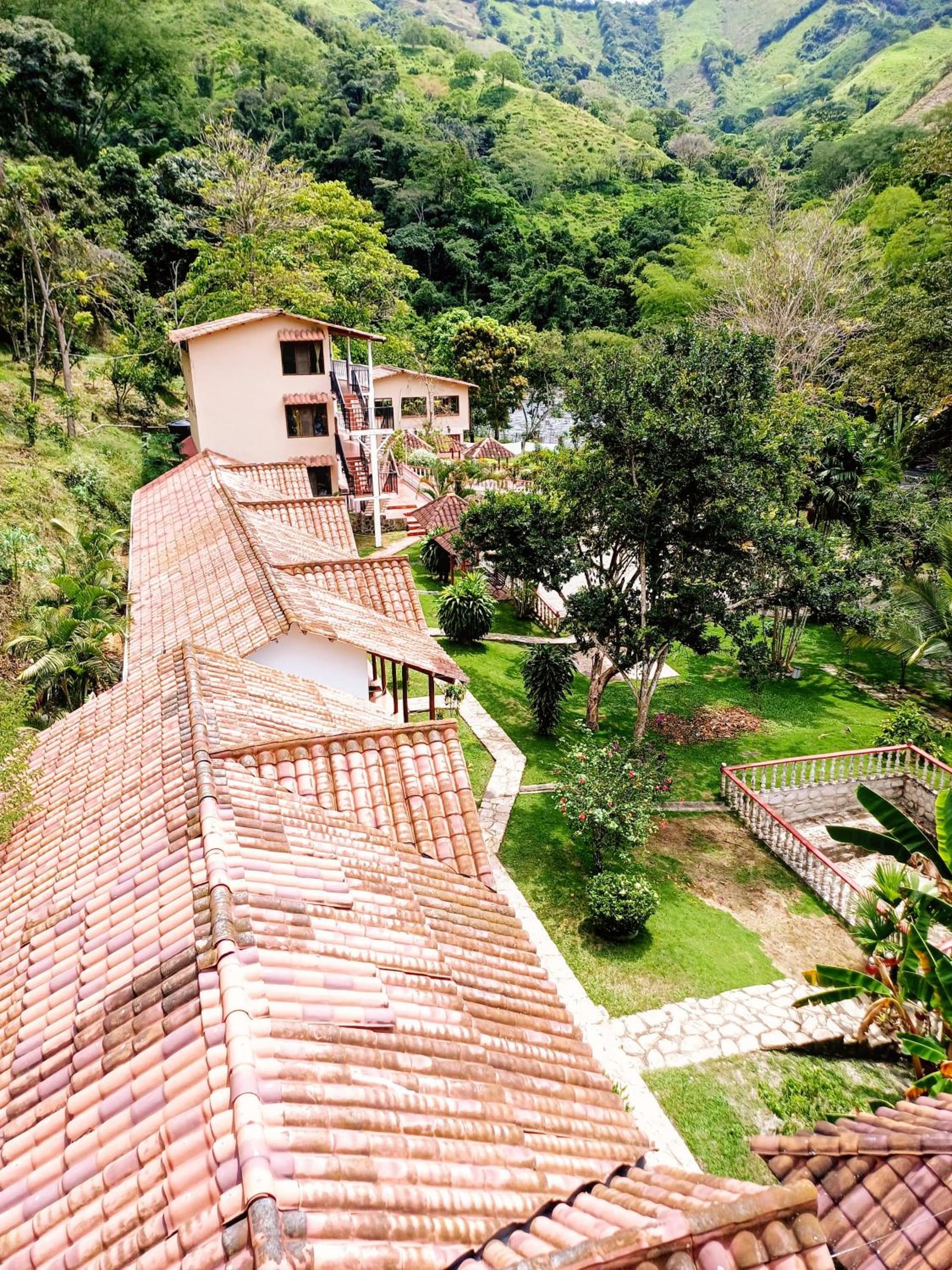 Hotel Campestre La Gaitana photo 6