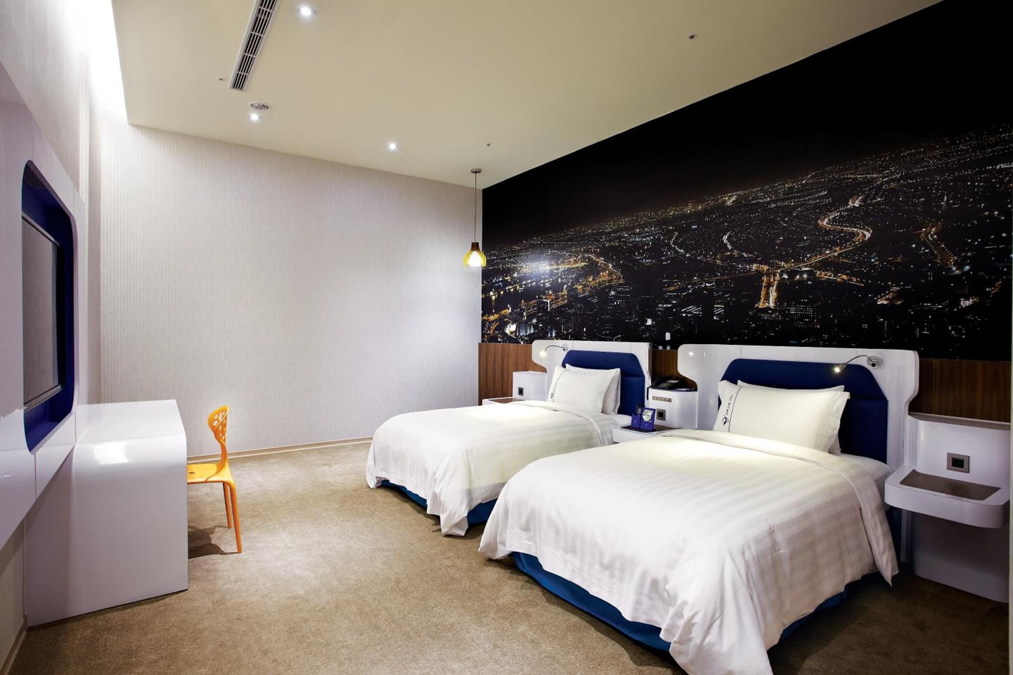 Airline Inn Green Park Way photo 8