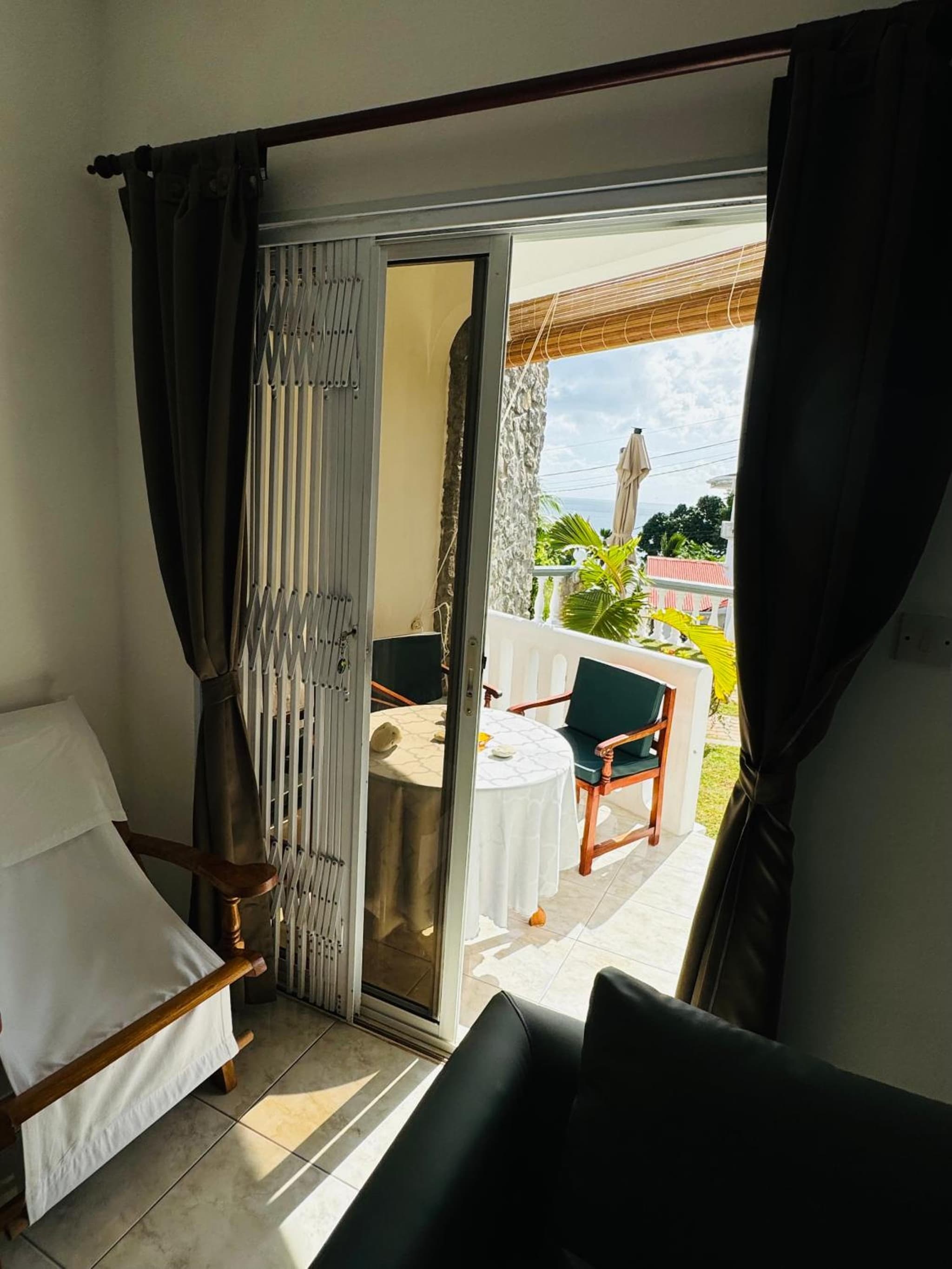 D BES Residence Self Catering photo 2