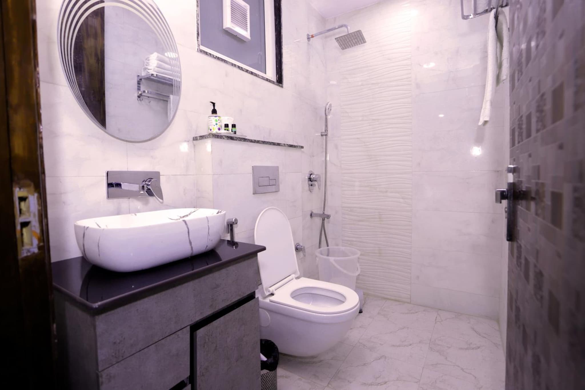 THE ROYAL VILLA - Noida Sector 70 photo 4