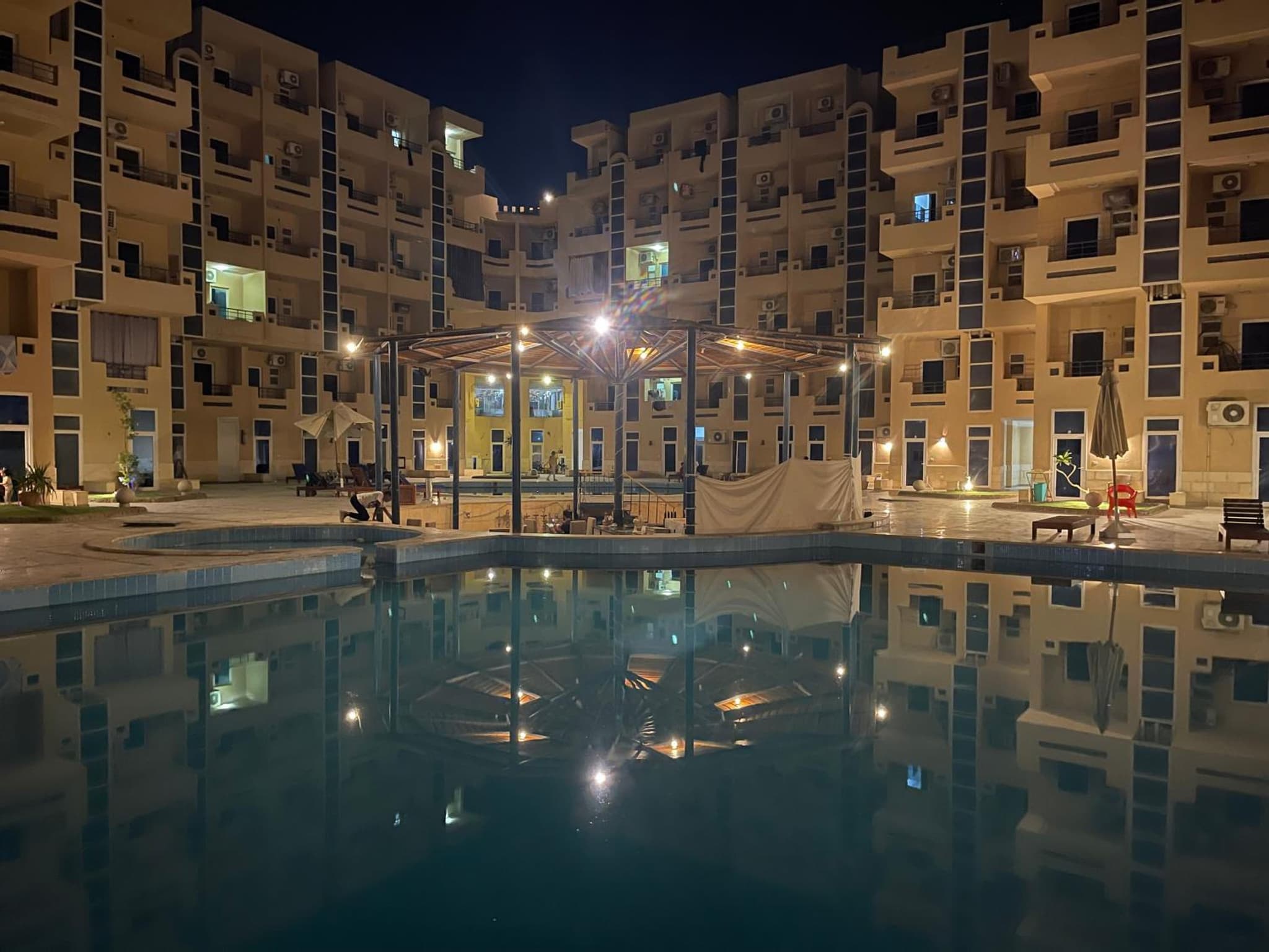 Wavesong Whispers flat where you can enjoy seaview with the best price and enjoy speedy wifi for forigners only ممنوع المصريين photo 6