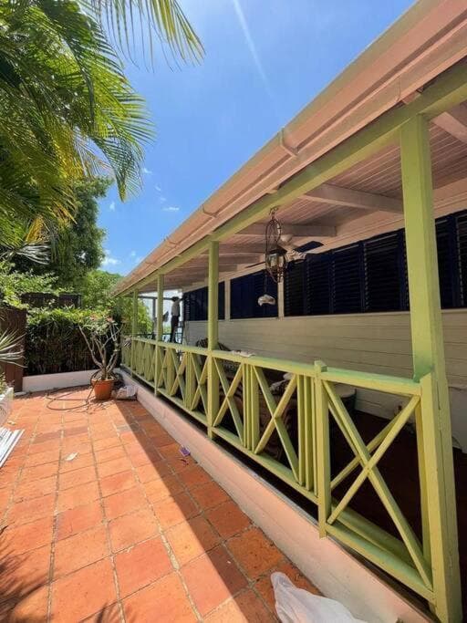 Deep Waterfront west coast 3 bed beach house photo 5