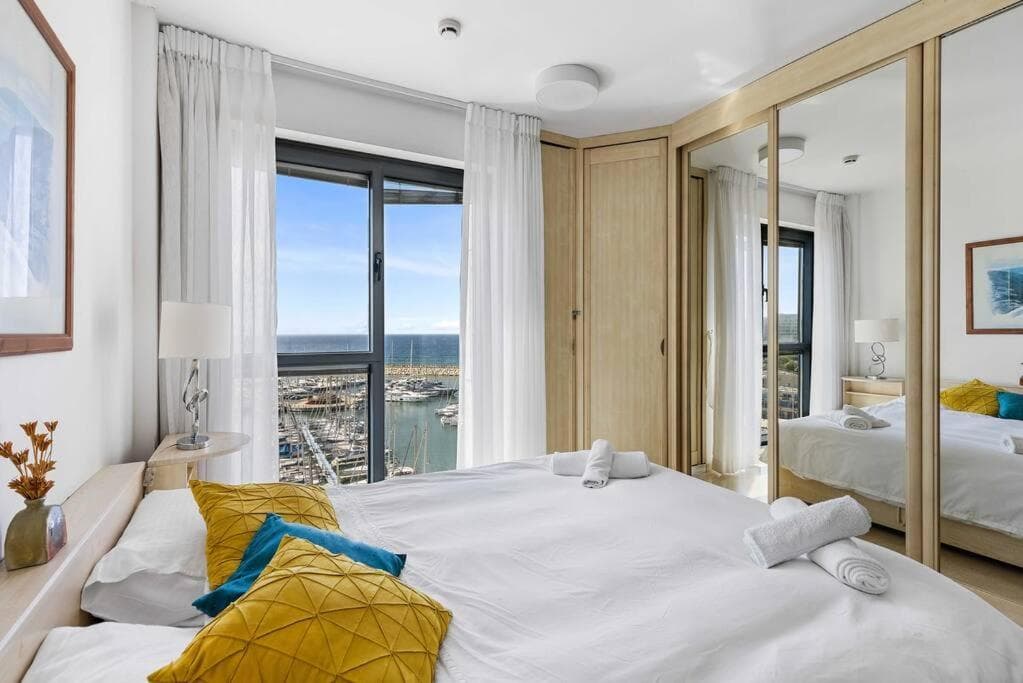 Beach Front Luxury Apartment photo 6