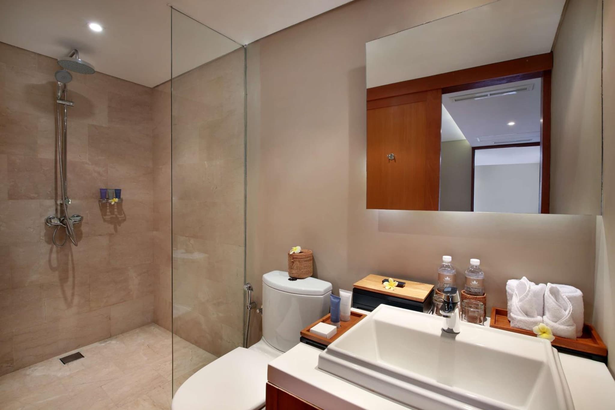 The Bandha Hotel & Suites photo 3