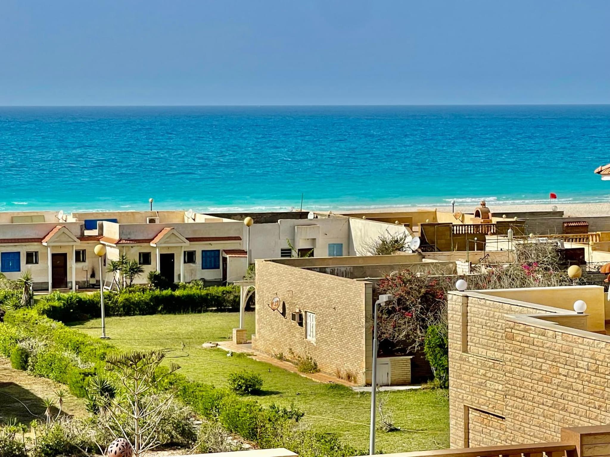 Sea & Pool View Deluxe Chalet - Prime Spot in Badr Resort