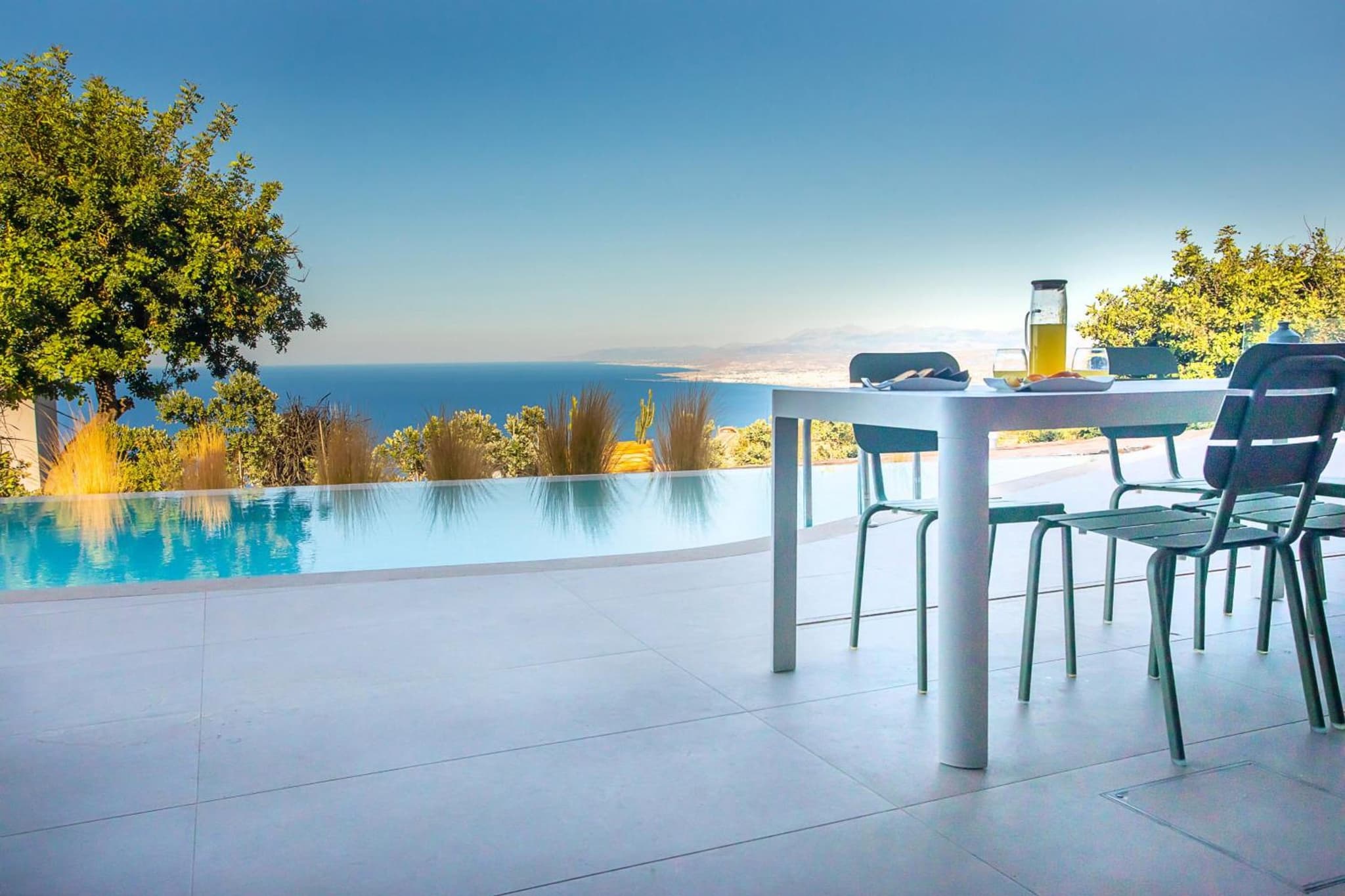 Plethora Luxury Suites photo 3