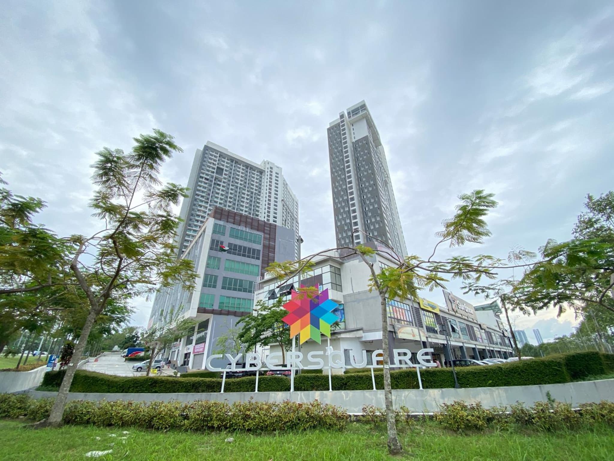 Cyberjaya - Netflix - Disney - Wifi photo 2