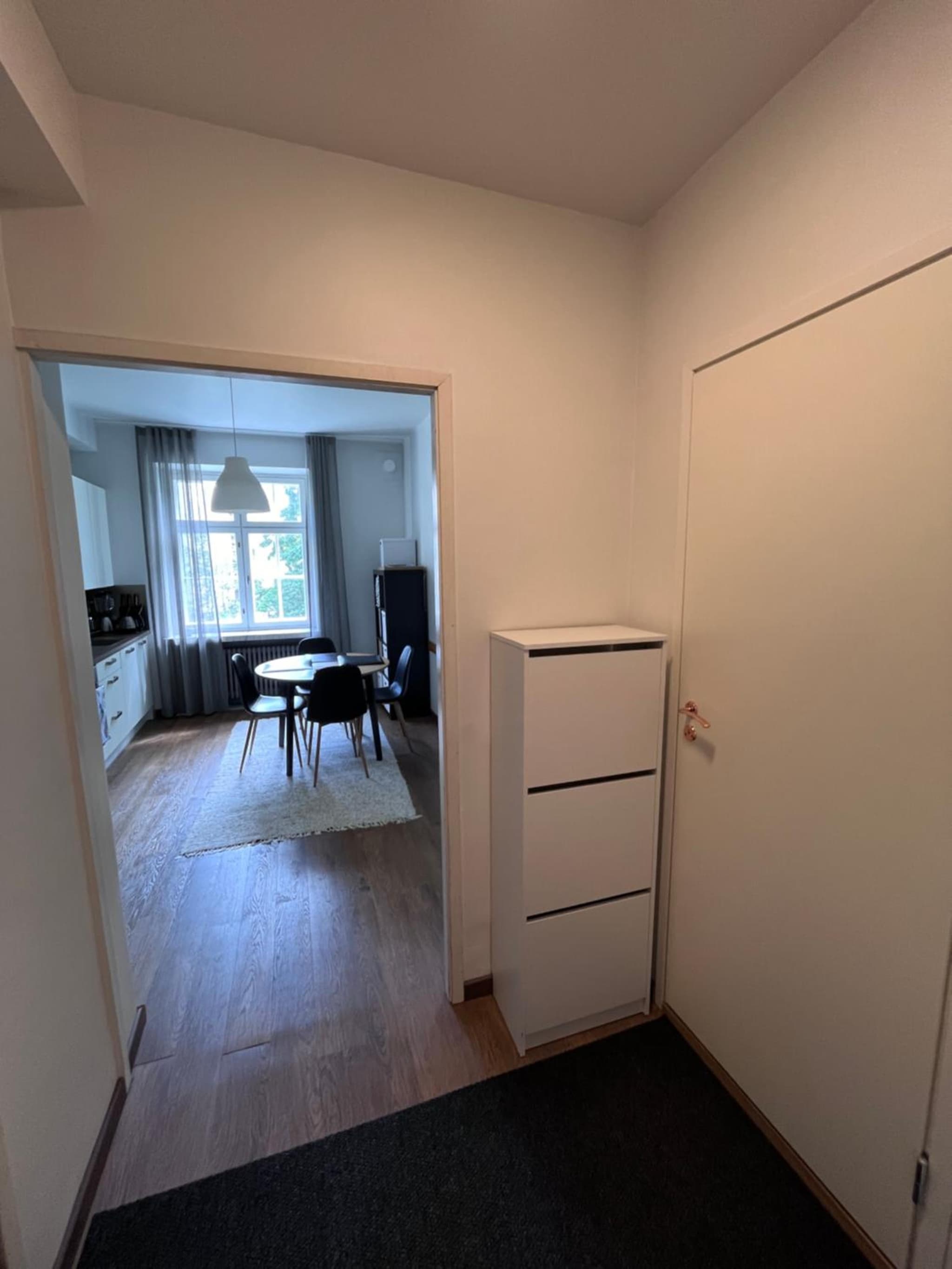 Topfloor apartment with courtyard views photo 2