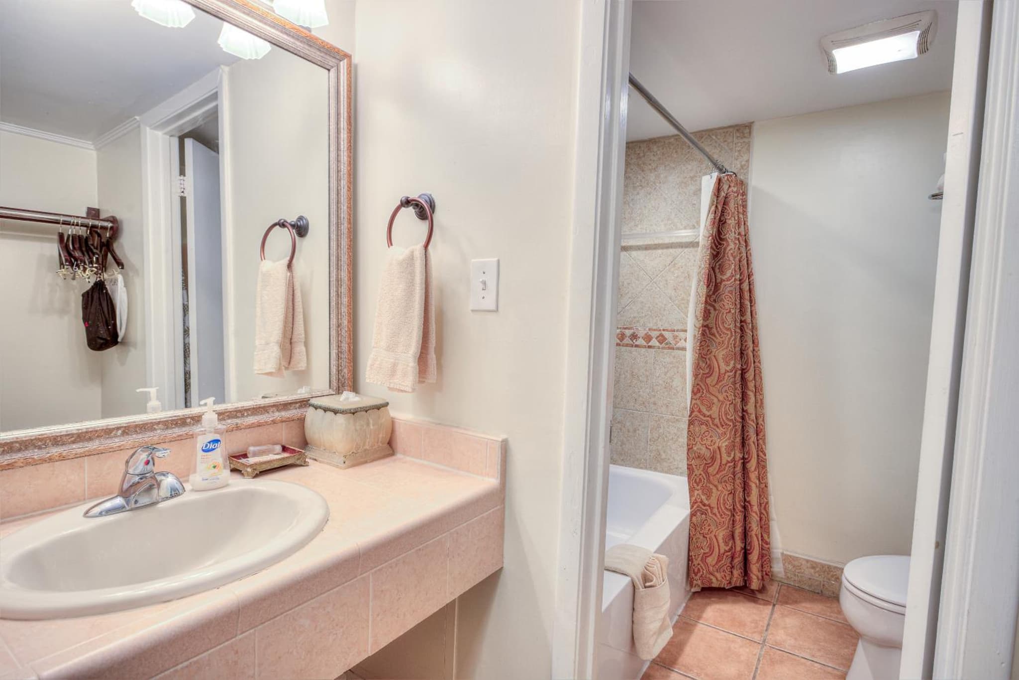 La Fiesta Ocean Inn & Suites photo 5