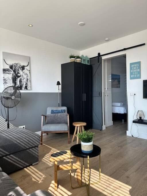 De schelp 71, Free parking photo 6