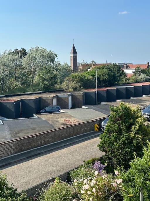 De schelp 71, Free parking photo 5