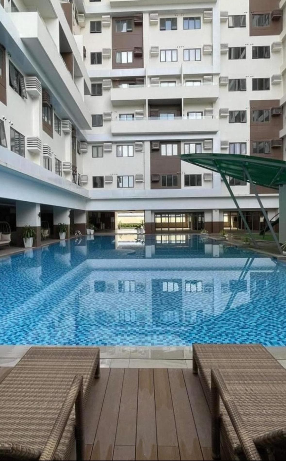 LD Cozy Condo Unit near Cebu IT Park - Pool, Gym photo 5