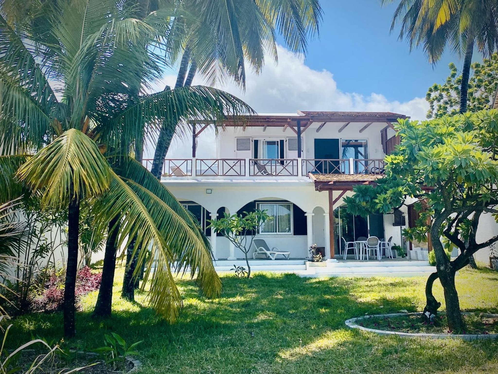 Beachfront Villa Miramar photo 5