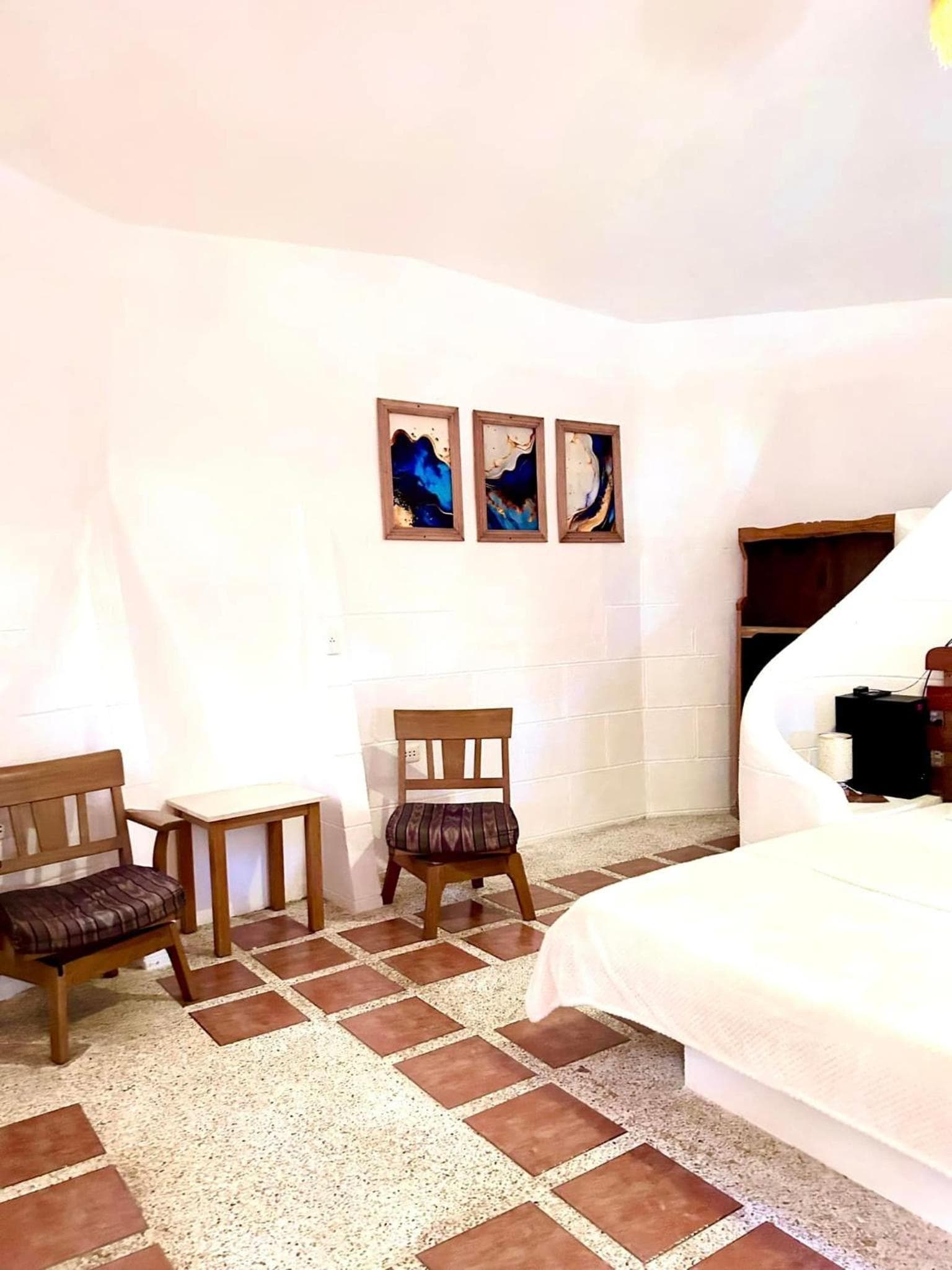 Stone Manor Inn photo 3
