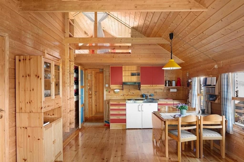 Cozy cabin, minimum 5 nights photo 8