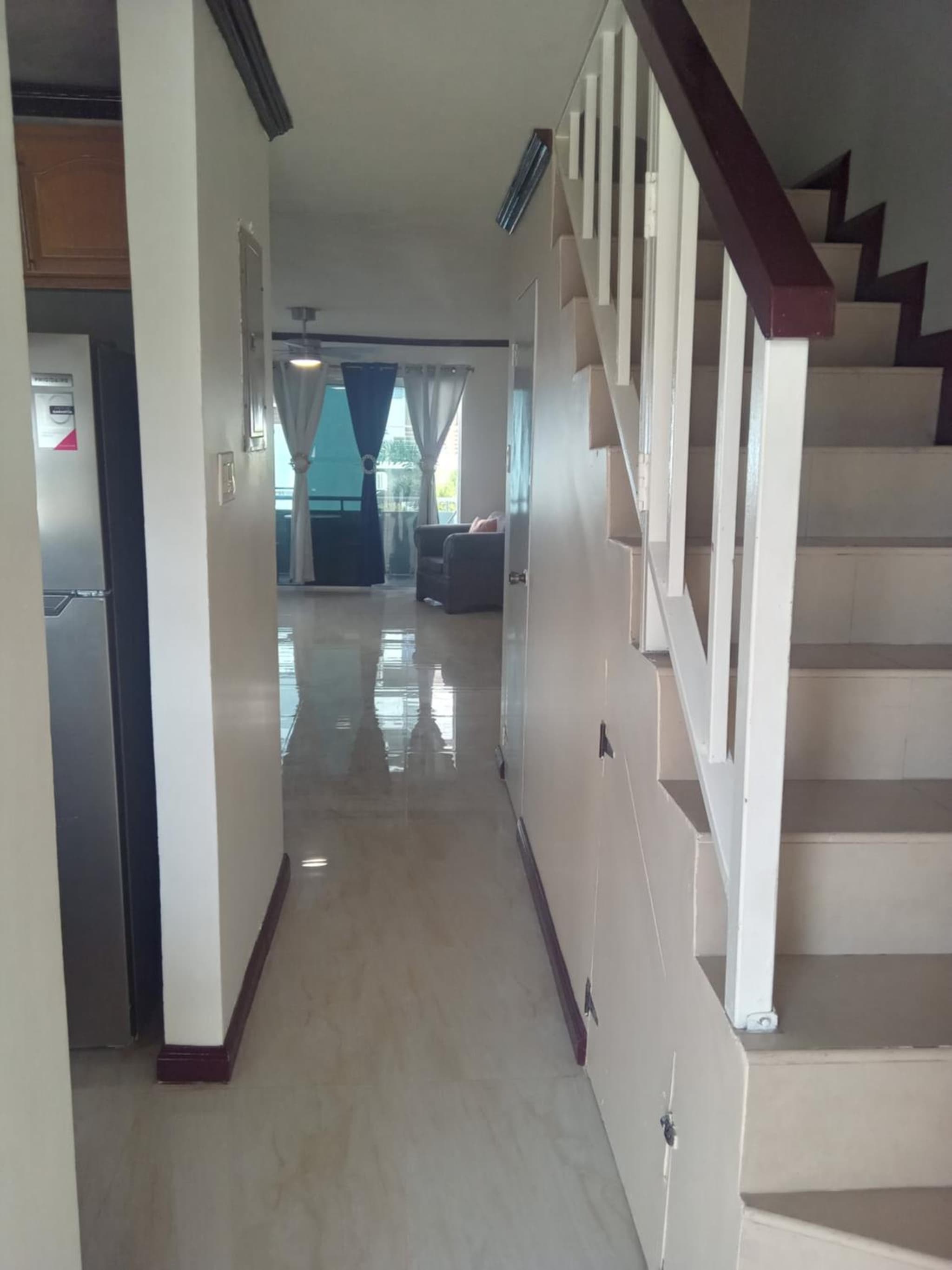 Sea Breeze Penthouse Apartment photo 2