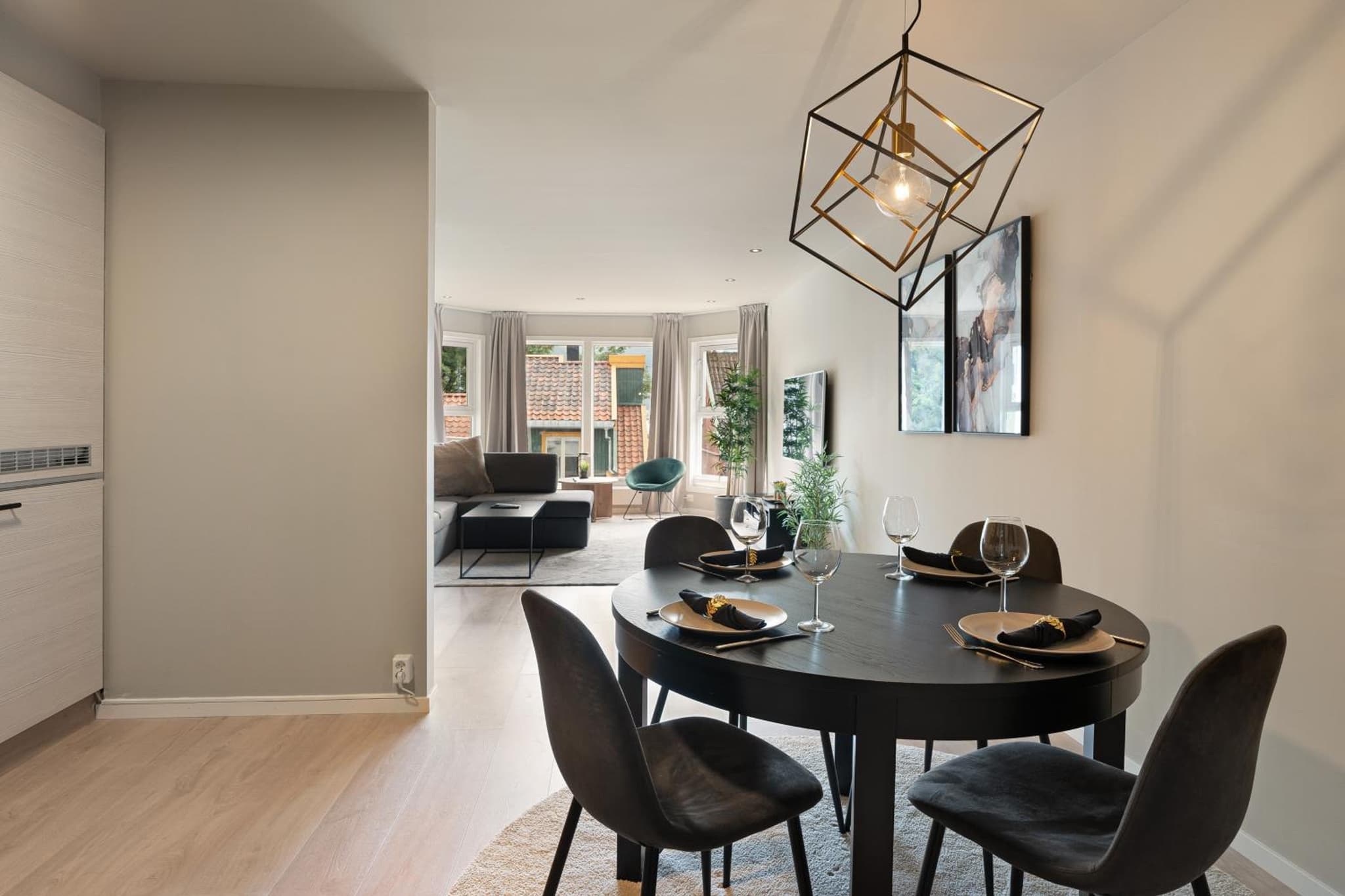 ARCTIC HOMES - The Plaza photo 7