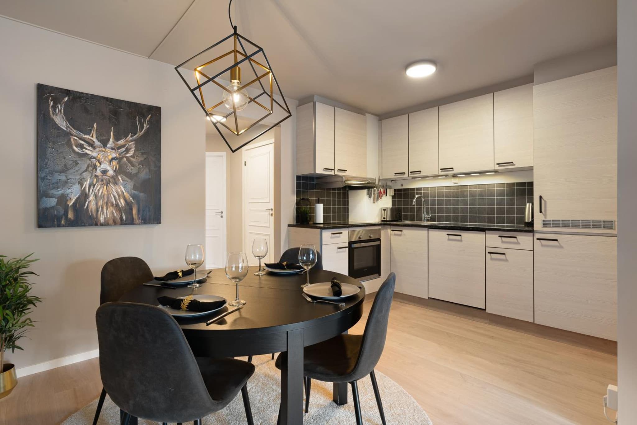 ARCTIC HOMES - The Plaza photo 6