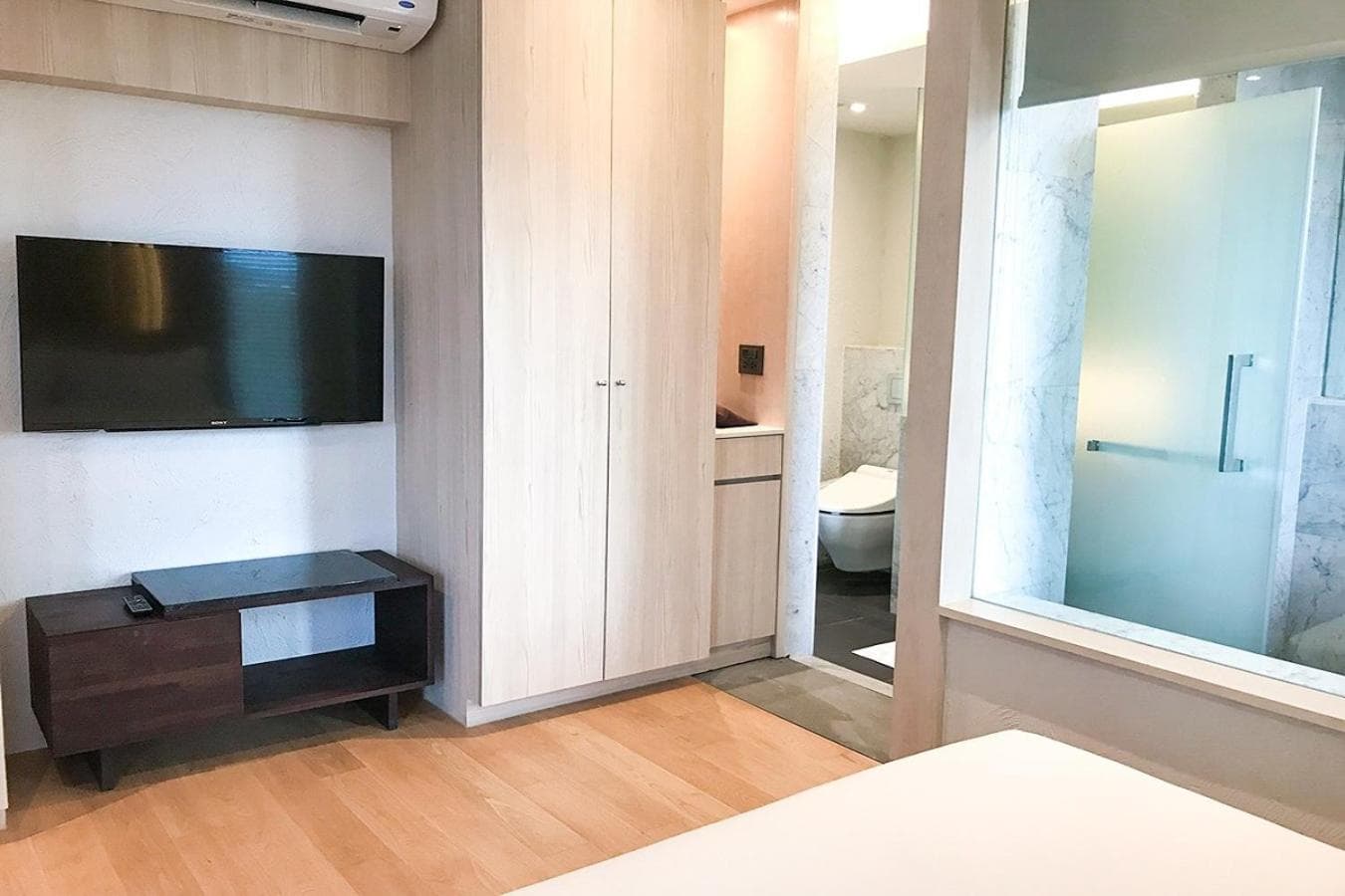 Balcony Seaside Sriracha Hotel & Serviced Apartments photo 2