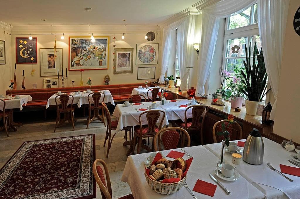 Hotel St. Georg Garni photo 4
