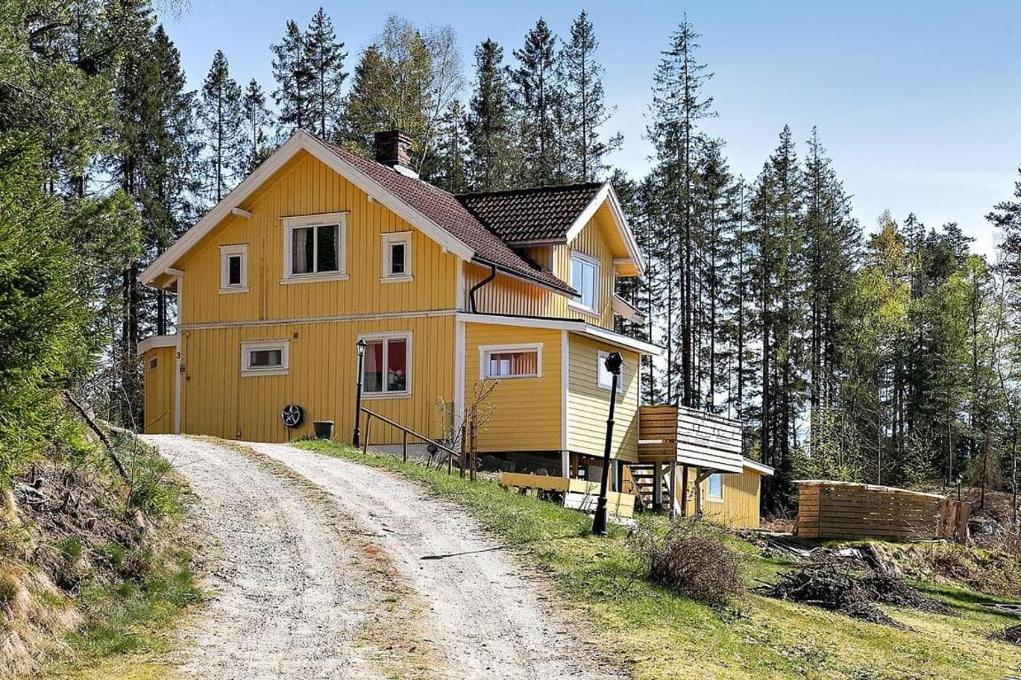 The Nordby Cabin - Bed Linen Included - 3 minutes from E6