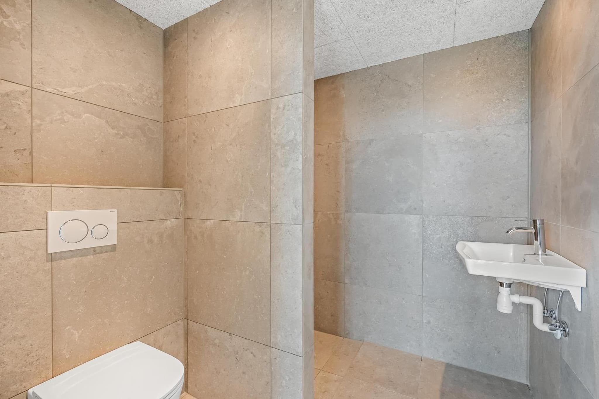 Exclusive Newly Built Pool House With Outdoor Spa - 1032 photo 6