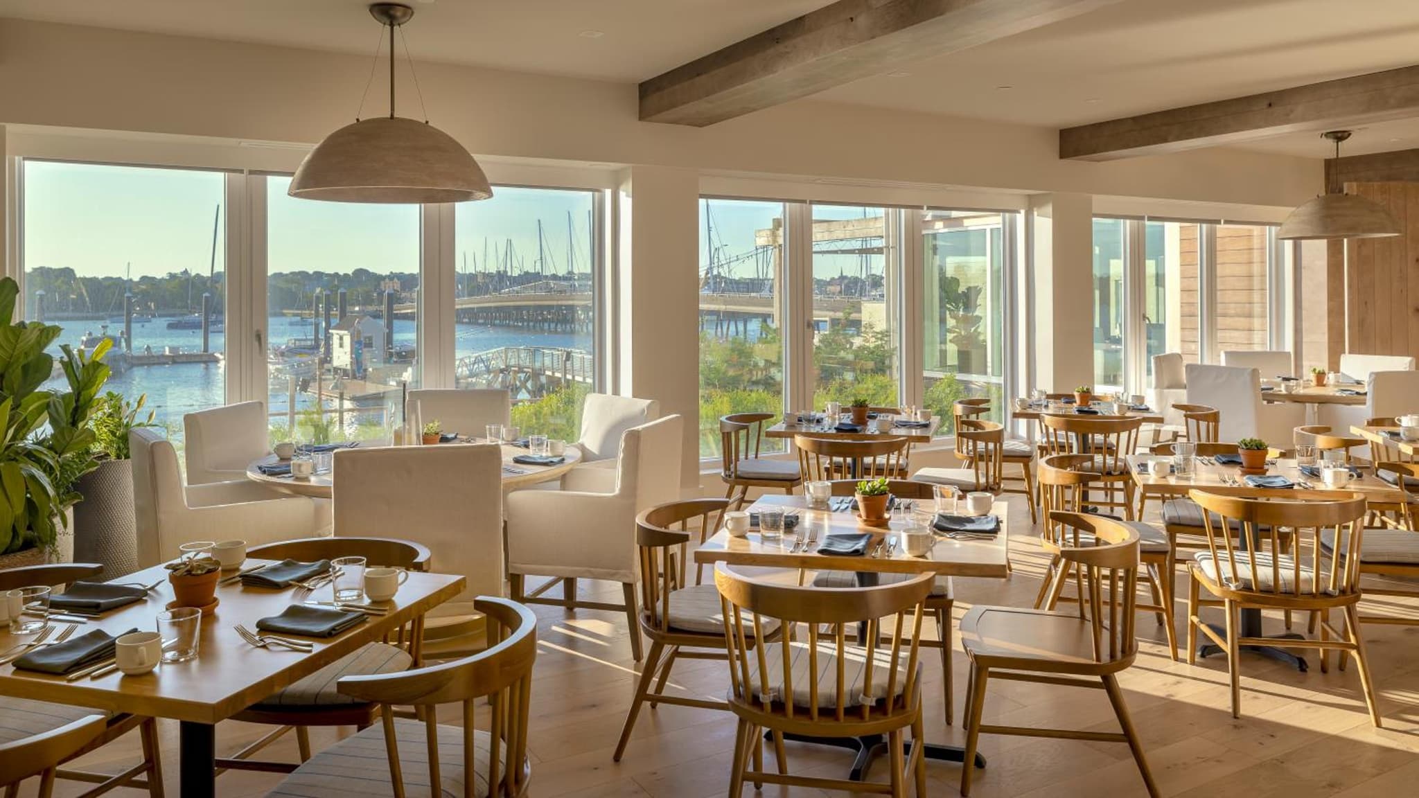 Newport Harbor Island Resort photo 4