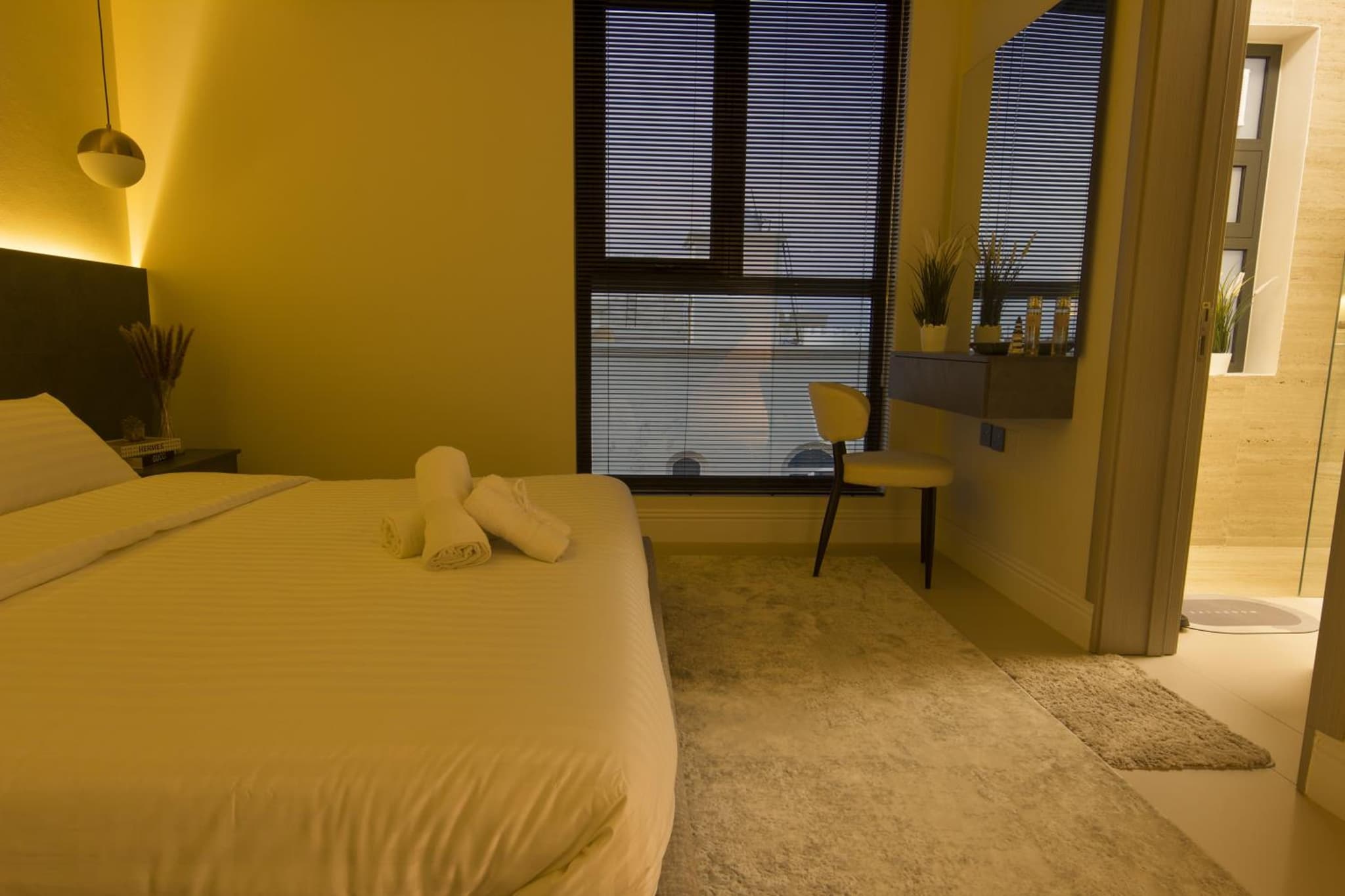 Modern Luxurious 1BR, Penthouse BLISS photo 8
