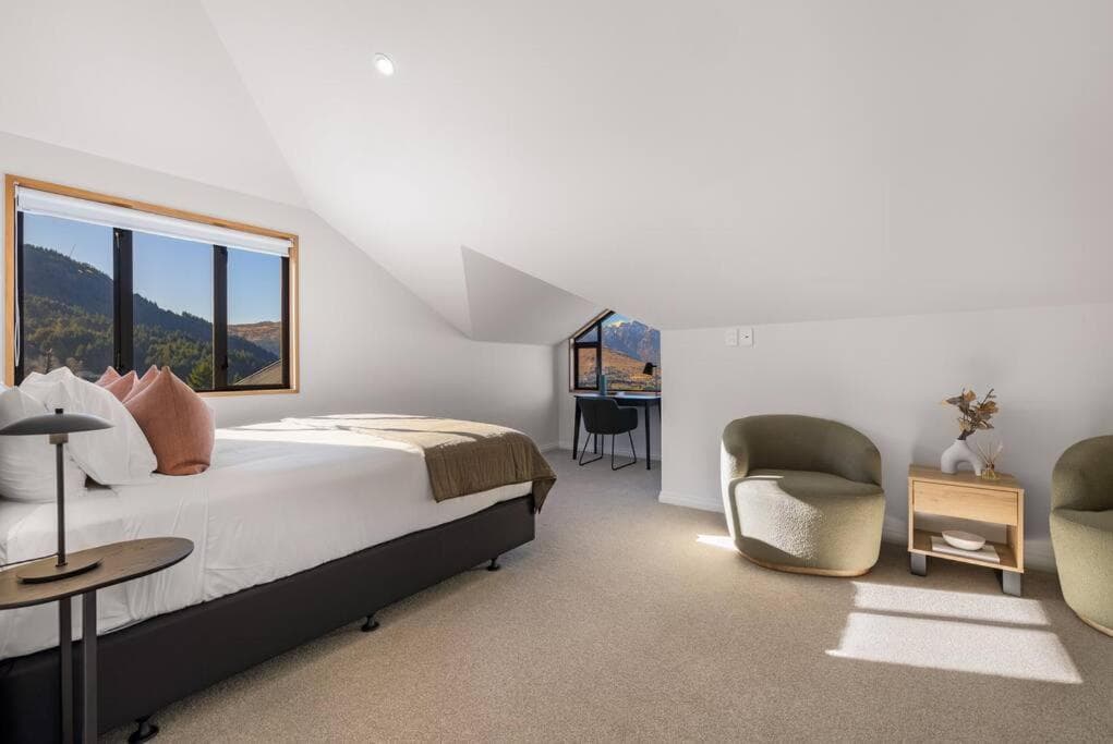 Fabulous Home with Great Views photo 8
