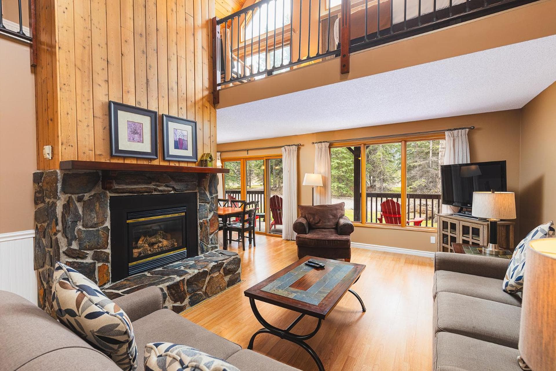 Overlander Mountain Lodge photo 7