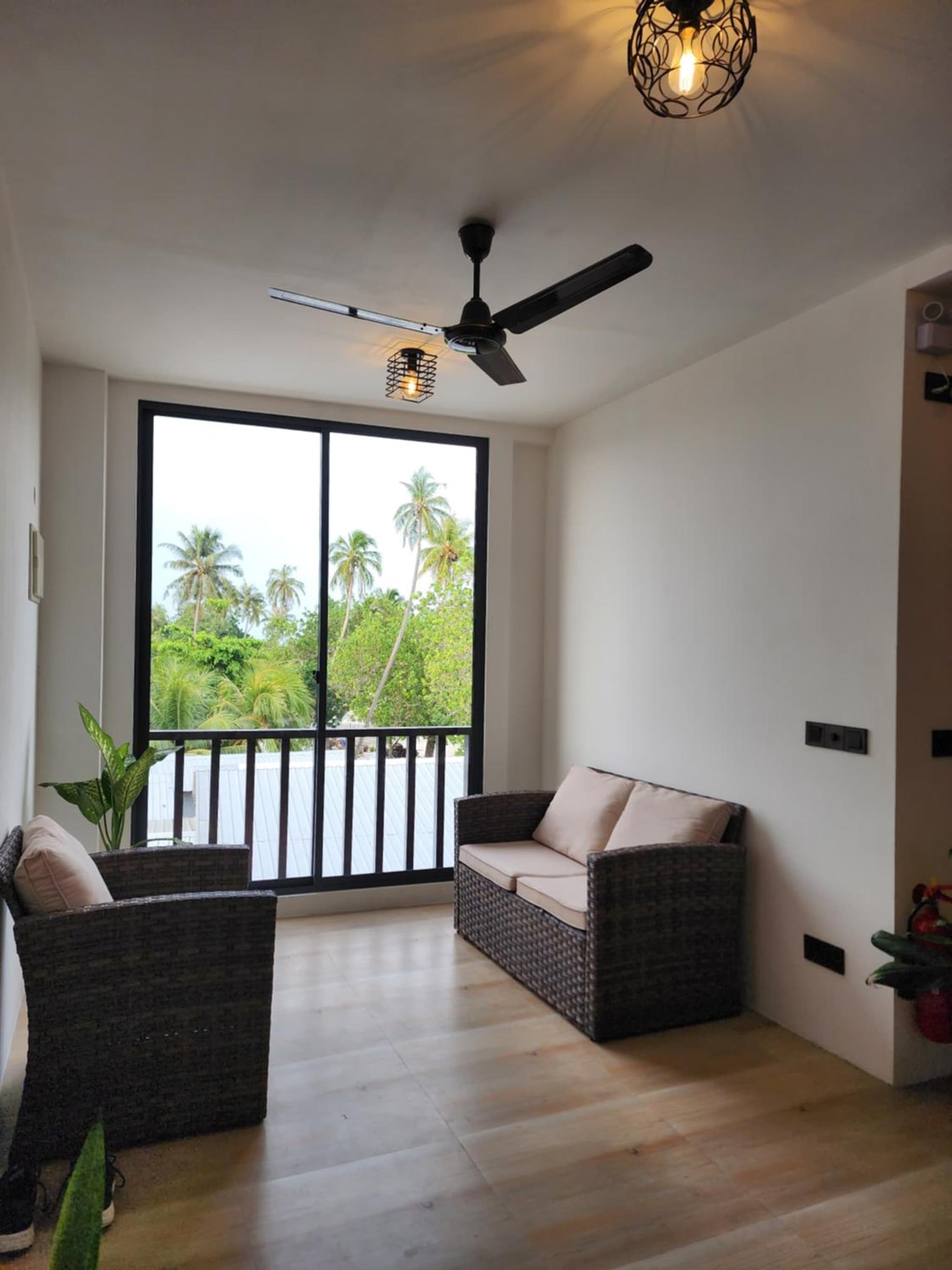 Nikabliss Dhigurah photo 3