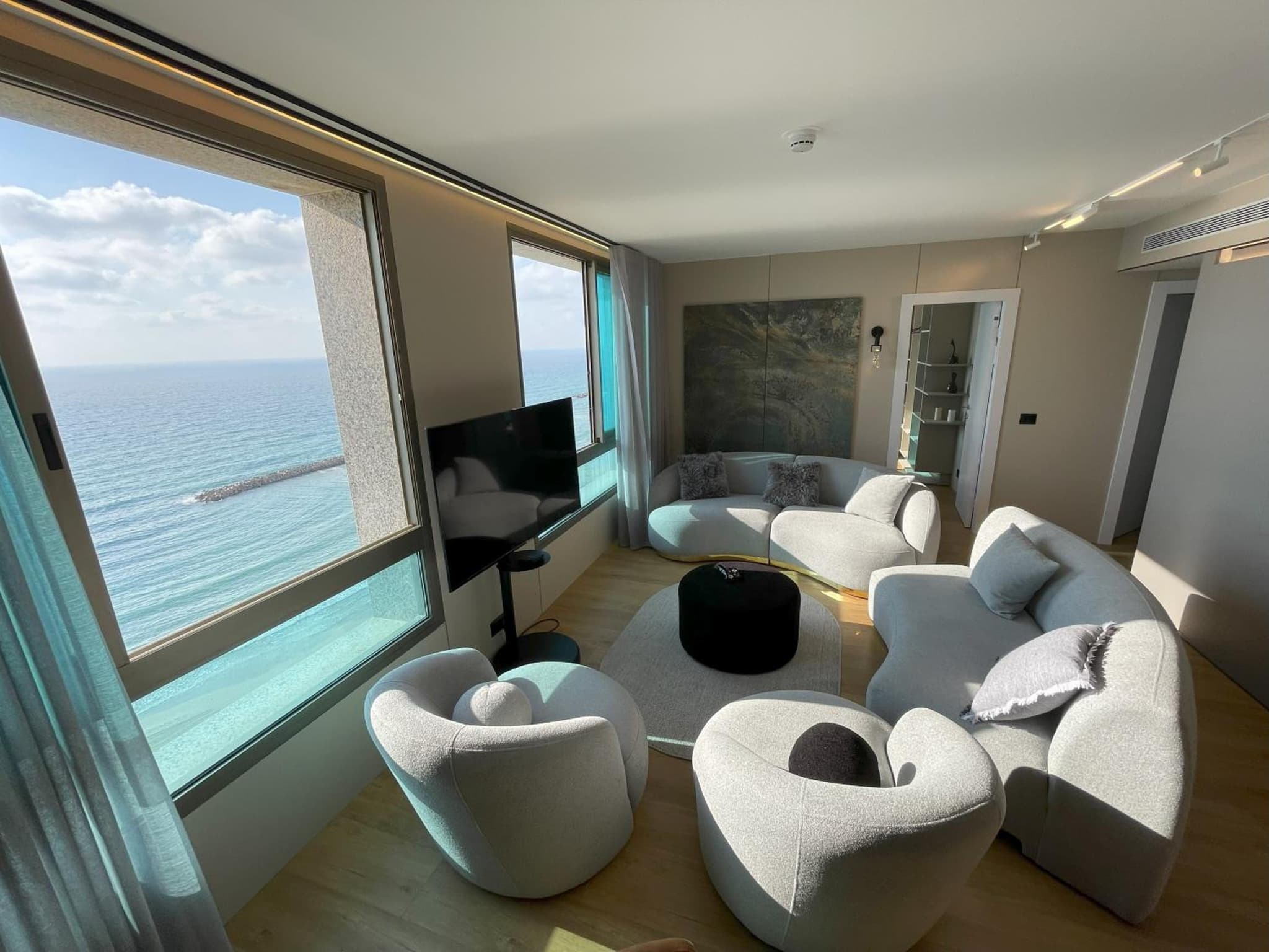 Panoramic Sea View Luxury Suite
