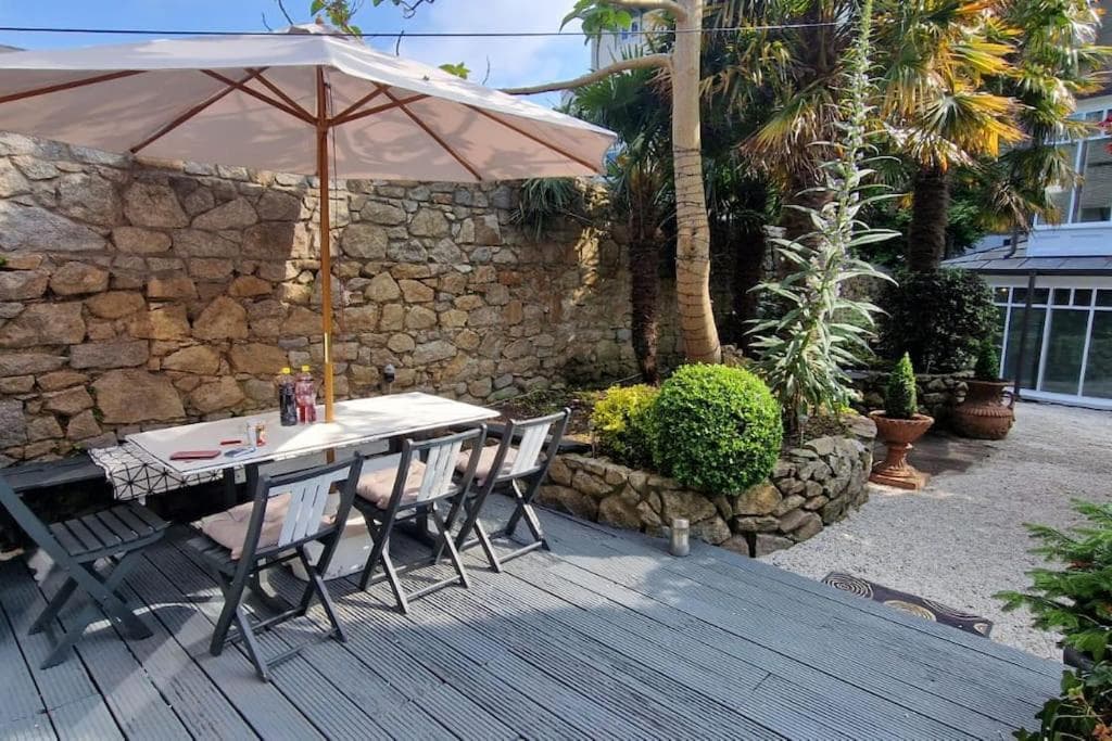 Hideaway Garden Paradise photo 6