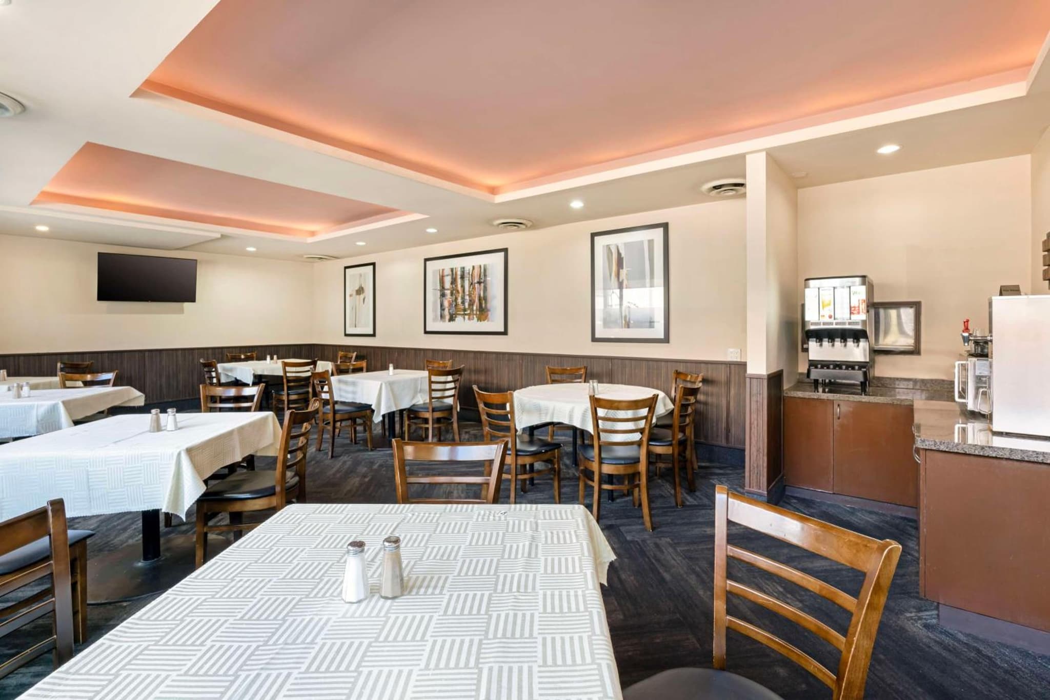 Best Western PLUS Burnaby Hotel photo 6