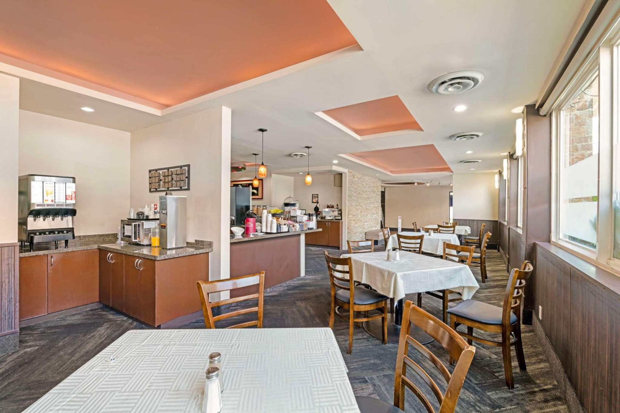 Best Western PLUS Burnaby Hotel photo 3