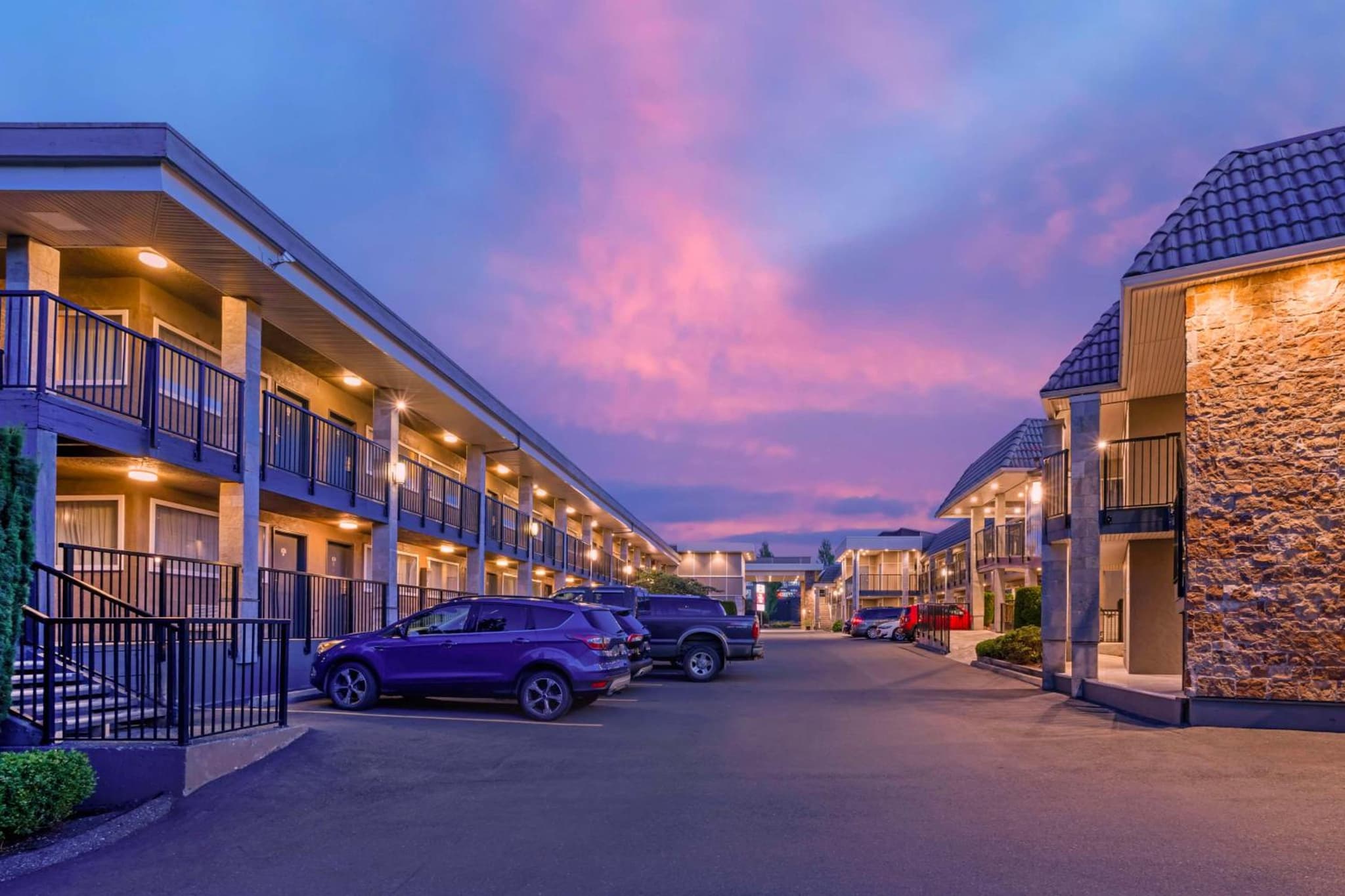Best Western PLUS Burnaby Hotel photo 4