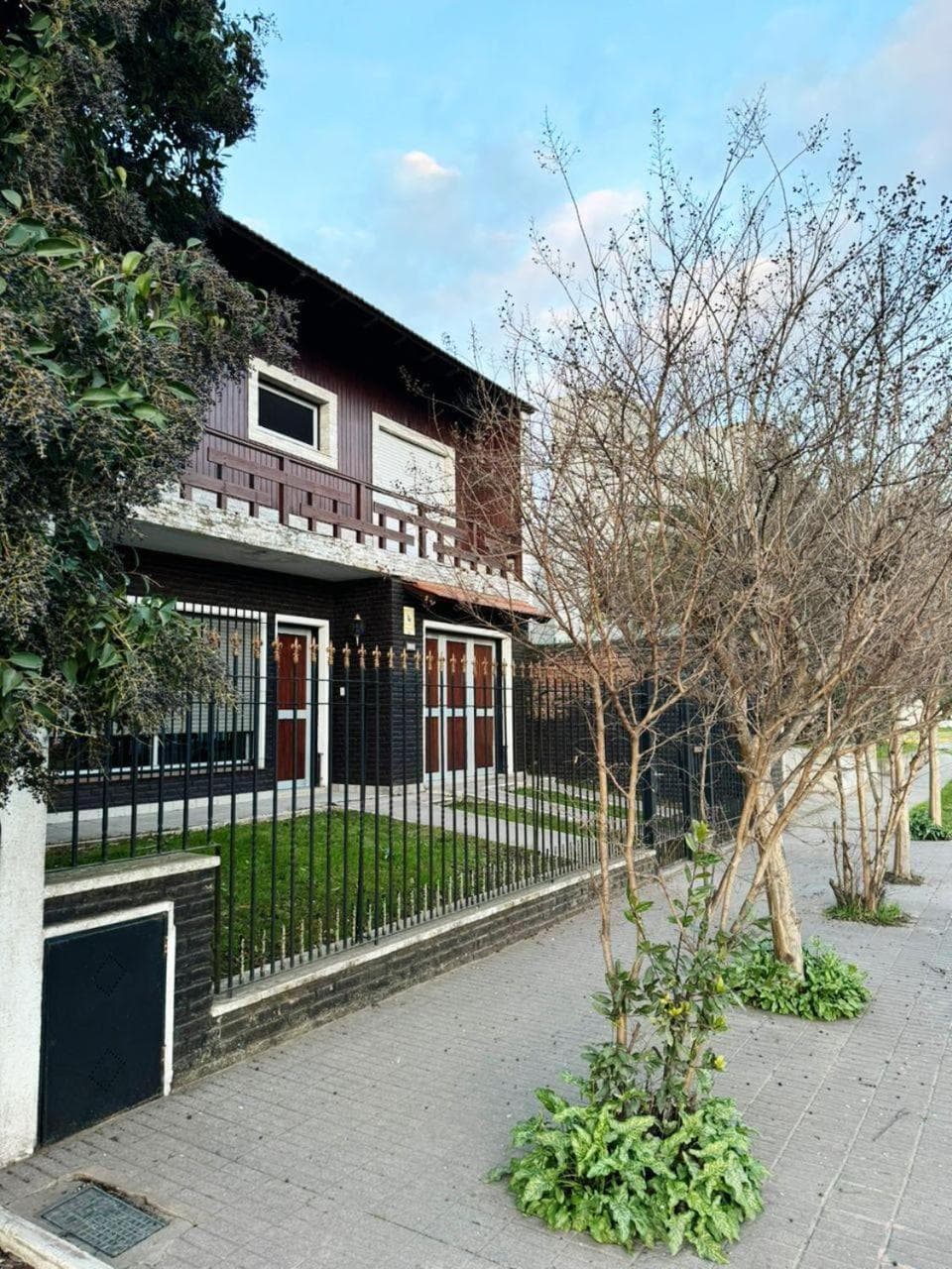 Casa Zona Residencial , pileta, garage doble y quincho con parrilla