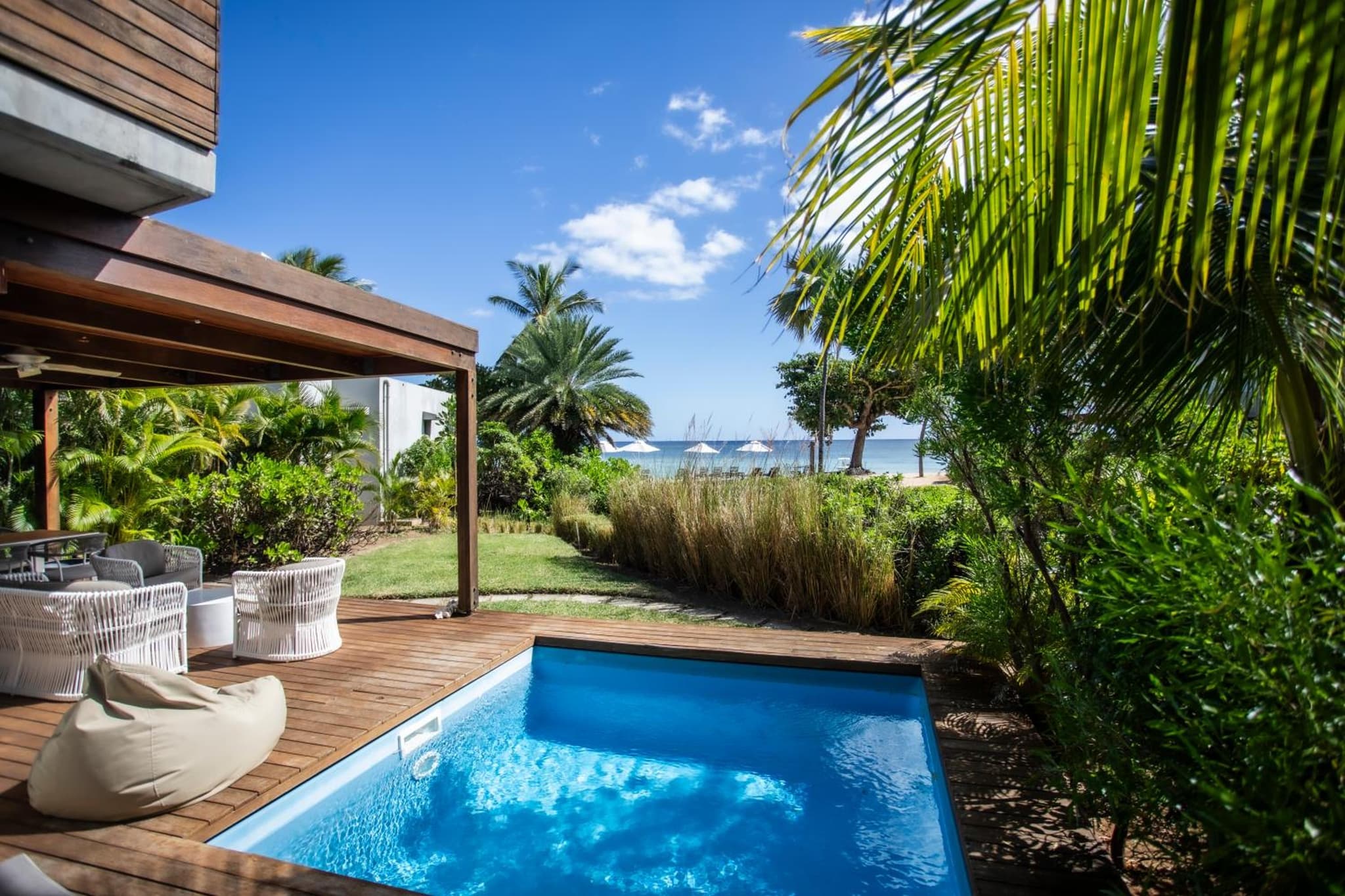 Beachfront Villa Private Pool and Beach photo 2