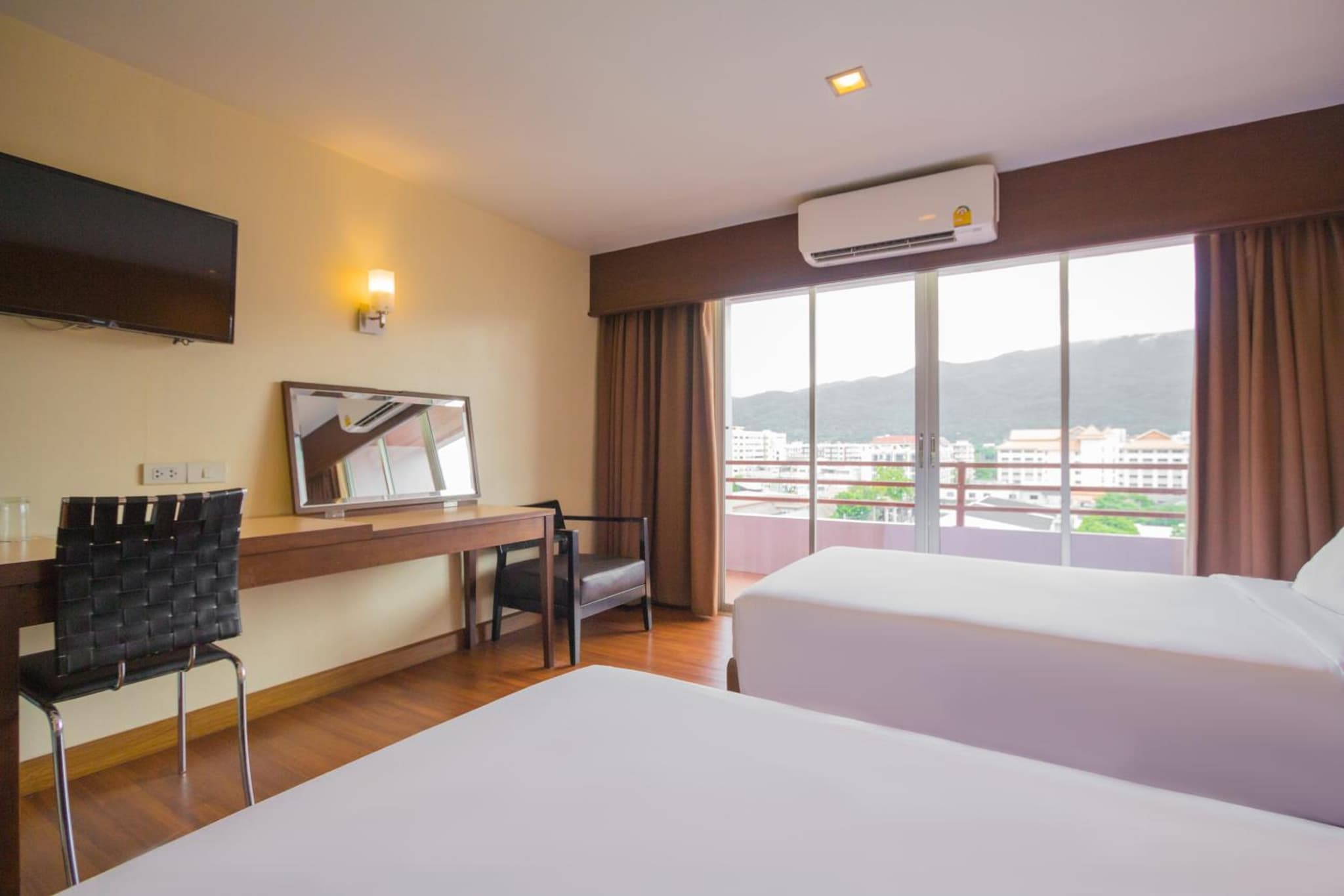 Mayflower Grande Chiang Mai photo 3
