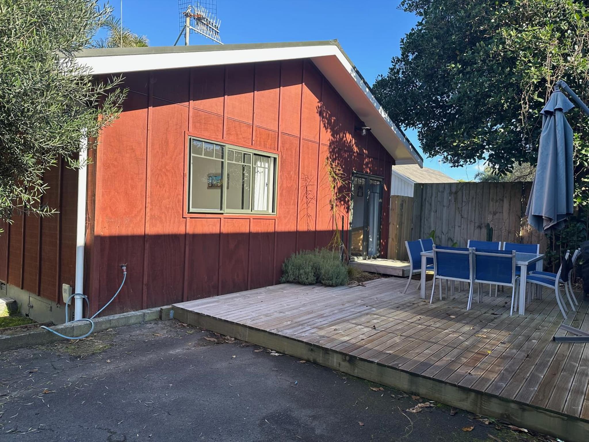 Seaside Chalet Papamoa photo 6
