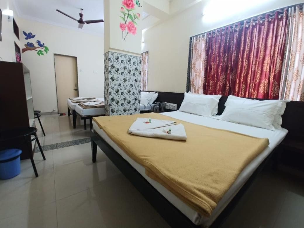 Hotel Yogiraj photo 6