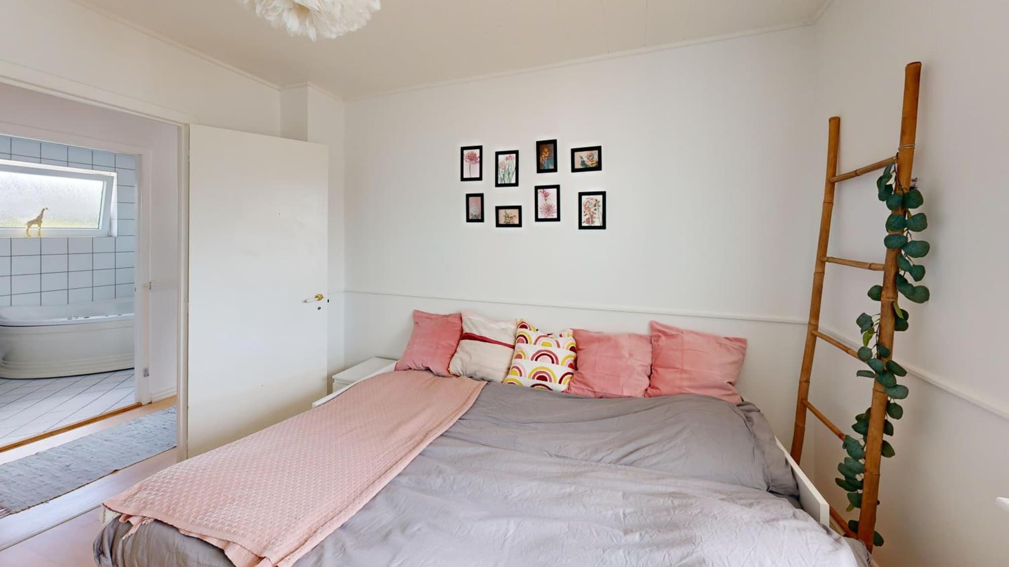 Charmerende 4BR Feriehus med Pool og Have photo 2