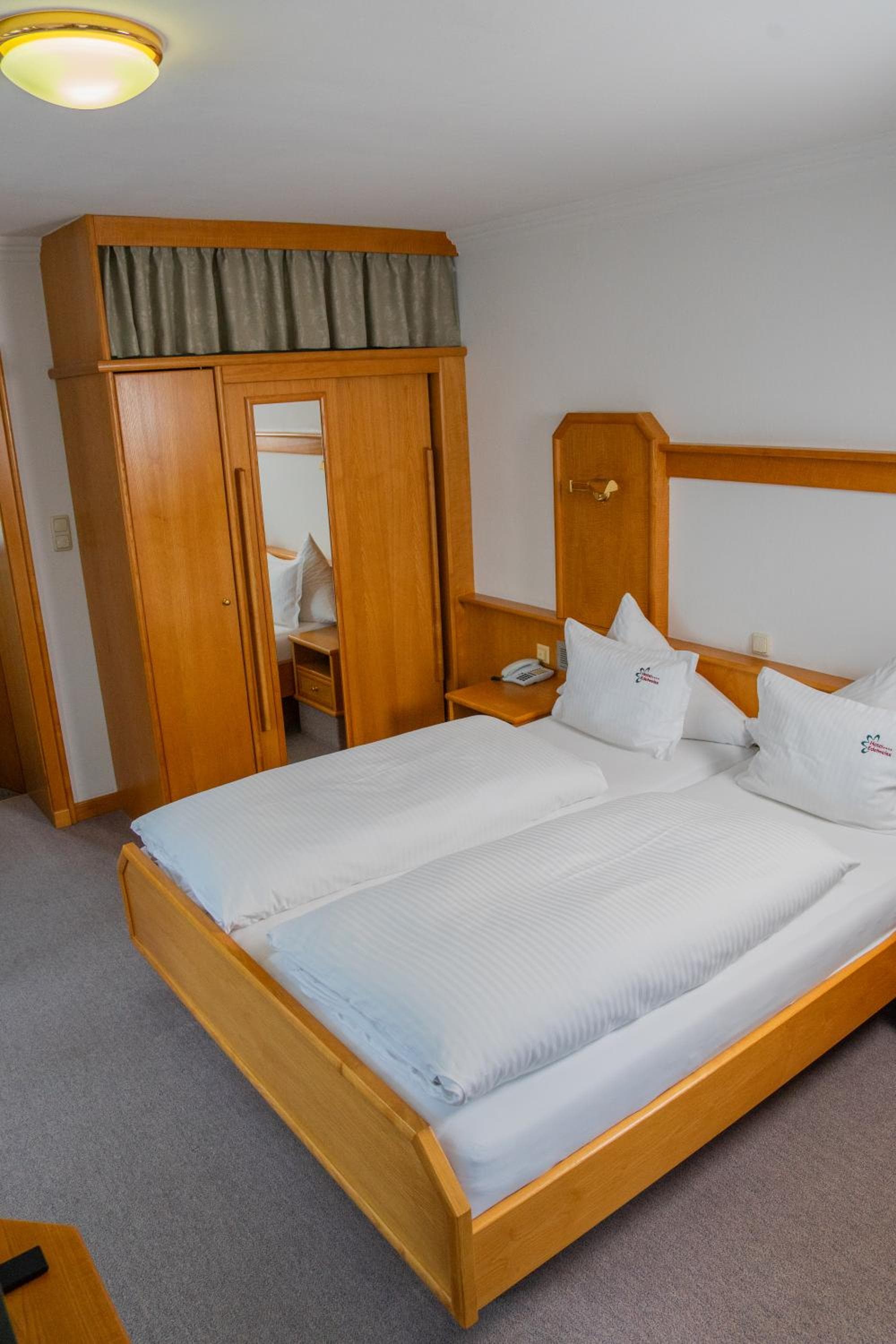 Hotel Edelweiss photo 2